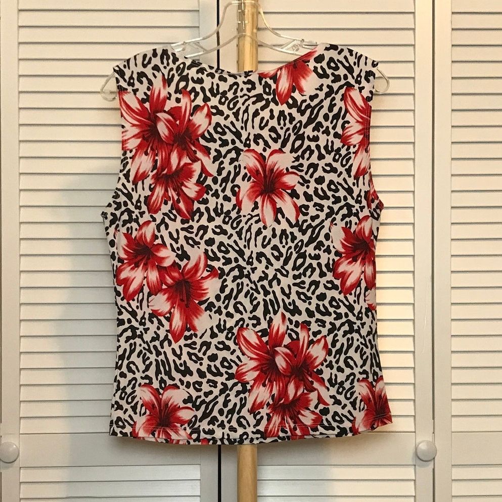 Other J.T.B. Floral Leopard Round Neck Sleeveless Stretch Blouse M Size M / US 6-8 / IT 42-44 - 2 Thumbnail