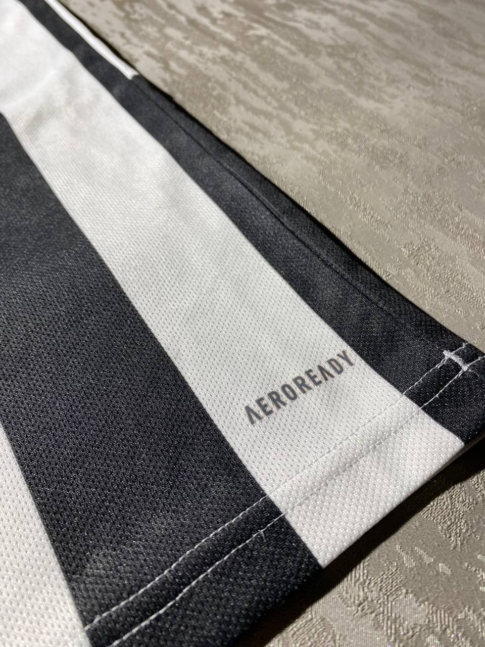 Adidas Adidas Juventus Jersey Home football shirt 2021/22 Size US L / EU 52-54 / 3 - 9 Thumbnail