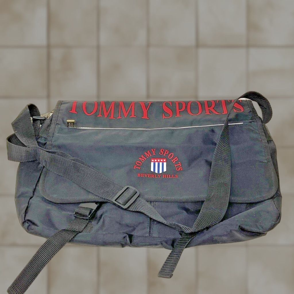 VINTAGE Tommy Hilfiger Crossbody Messenger Bag Men Medium Black Red Spellout Sports Laptop Bookbag