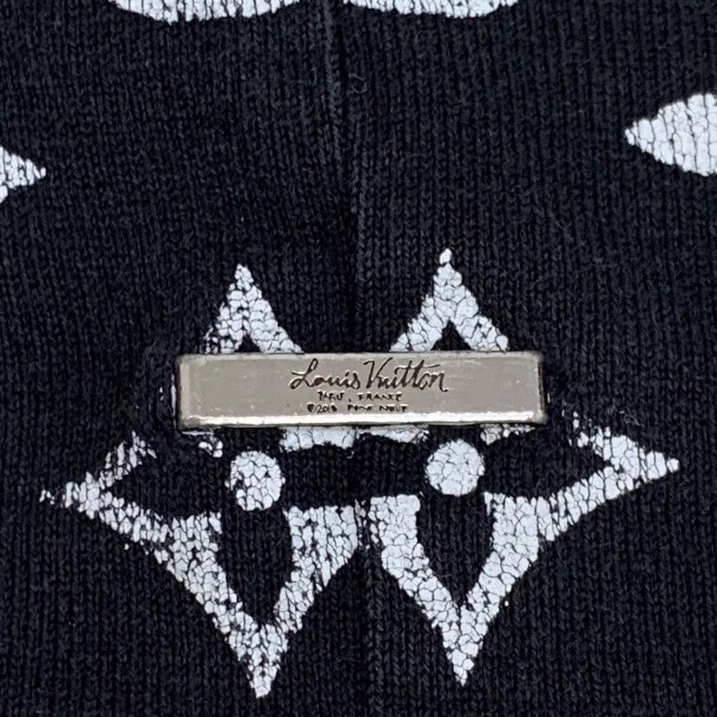 Louis Vuitton Louis Vuitton 23 black logo gilt full print cotton crew ne Size US XL / EU 56 / 4 - 5 Thumbnail