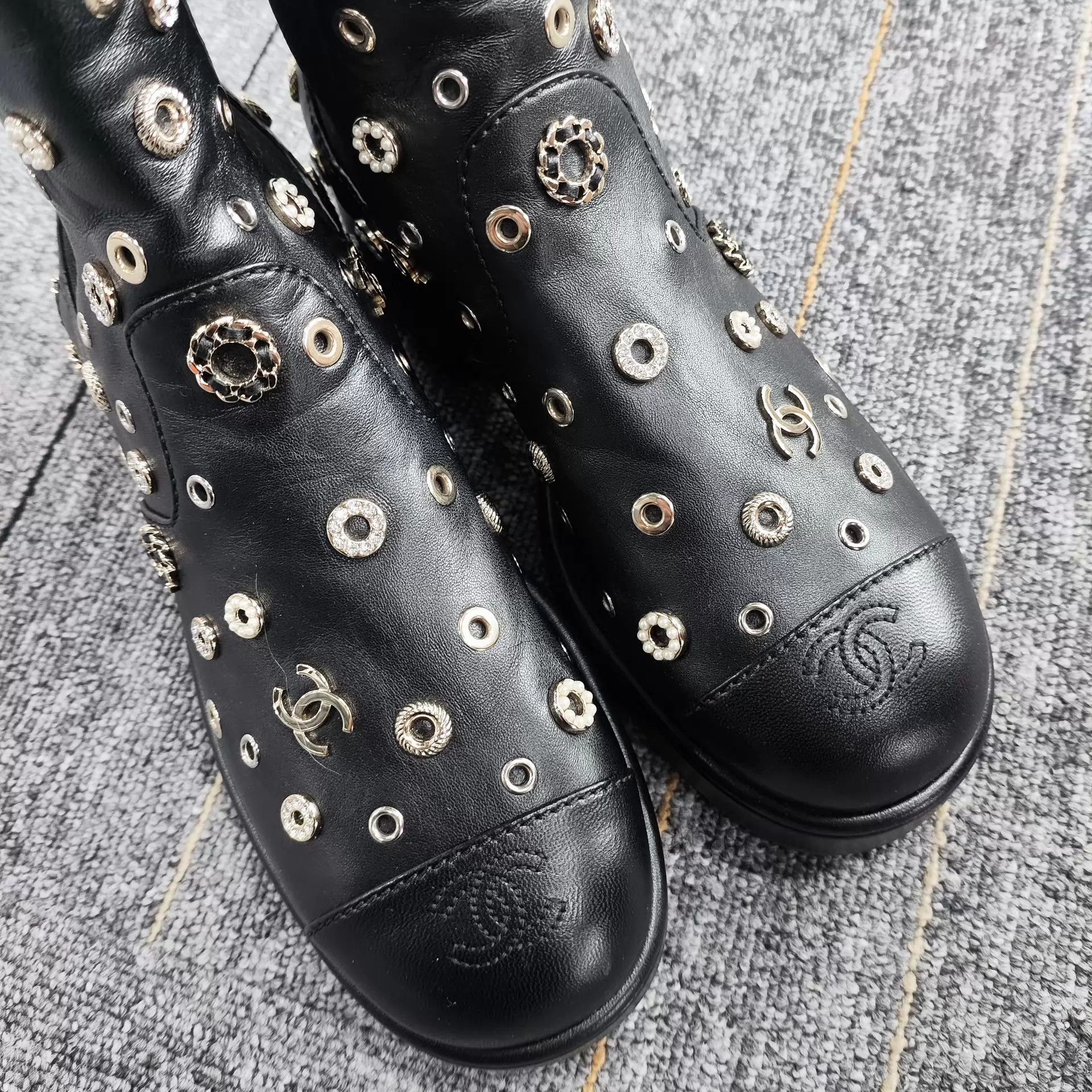Chanel CHANEL Crystal - Embellished Black Short Boots 38 Size US 7.5 / IT 37.5 - 5 Thumbnail