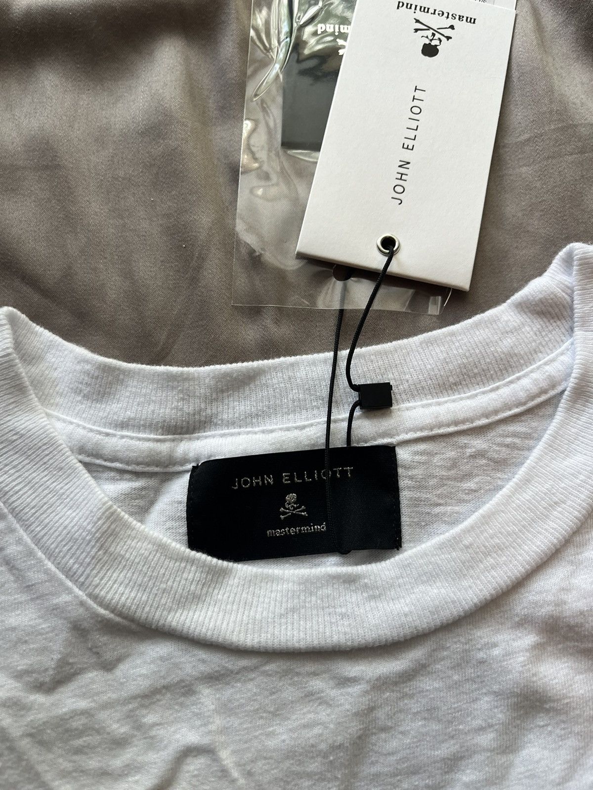 John Elliott × Mastermind Japan White Pocket Tee Size US M / EU 48-50 / 2 - 4 Thumbnail