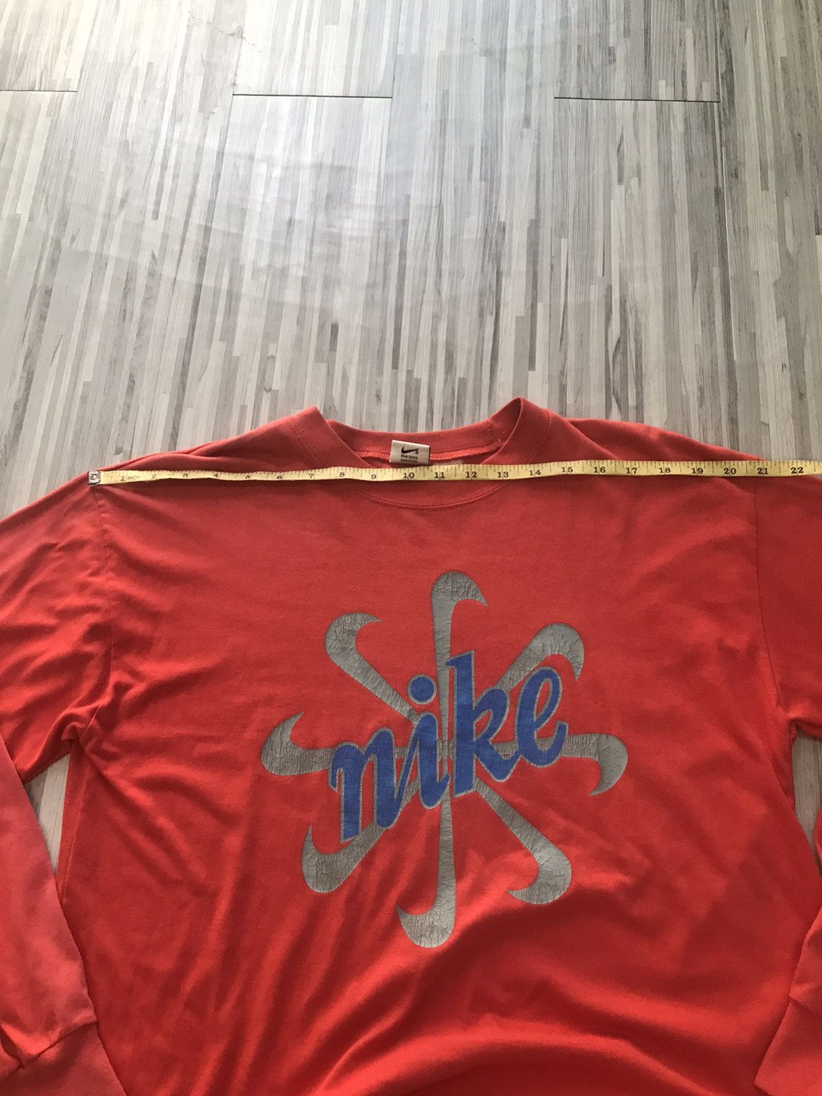 Nike × Vintage 90s Vintage Nike Tshirt Size US L / EU 52-54 / 3 - 7 Thumbnail