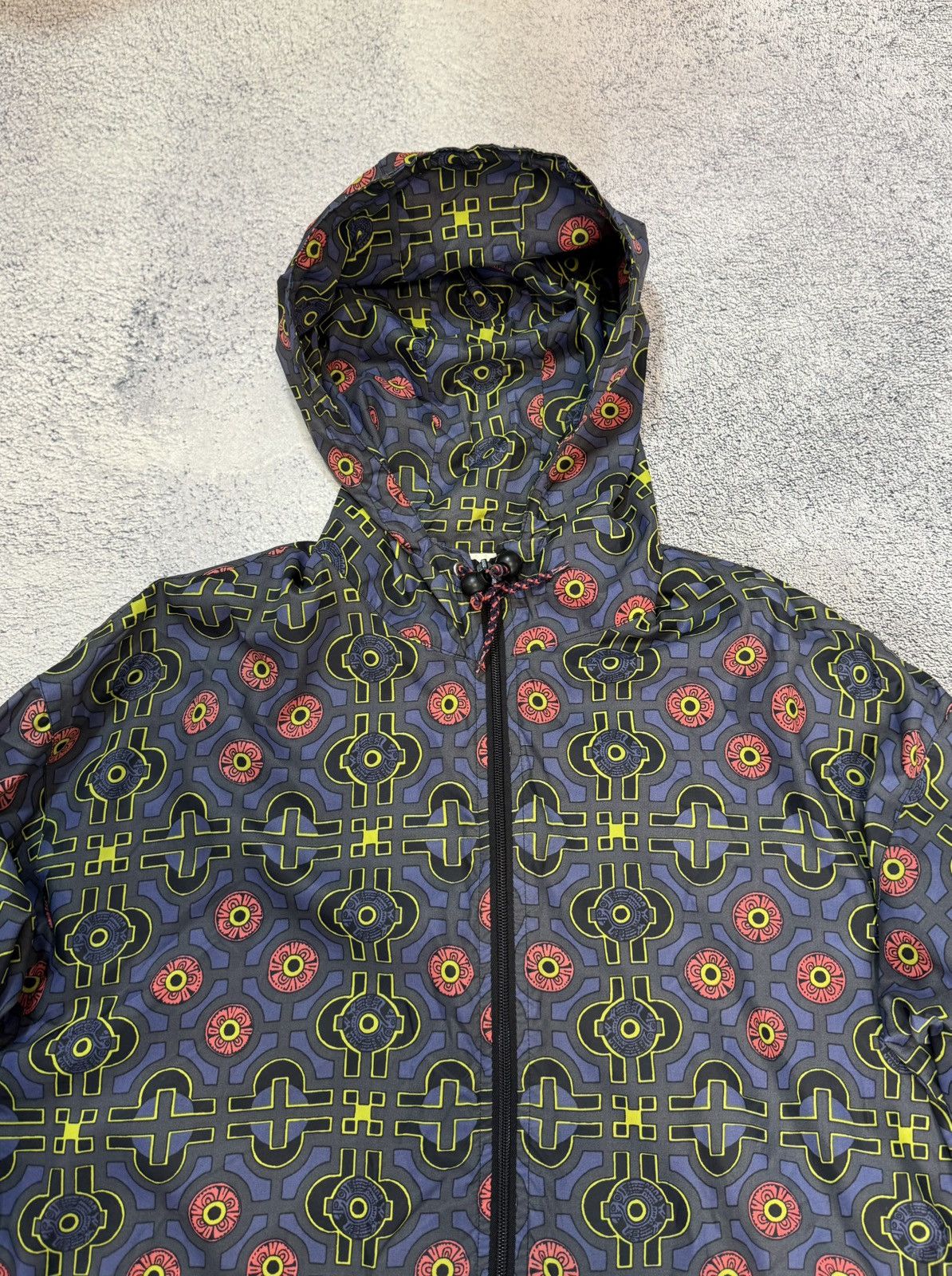Adidas Adidas Vintage Men Windbreaker Jacket Hooded Retro Pattern M Size US M / EU 48-50 / 2 - 7 Thumbnail