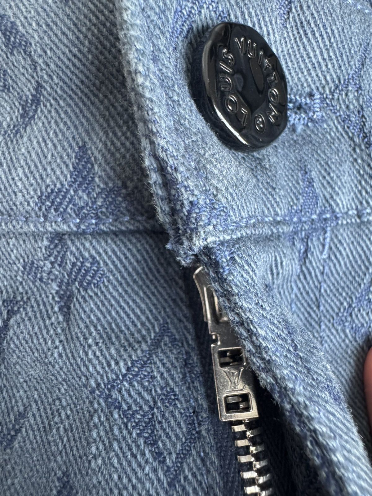 Louis Vuitton 👖LV MONOGRAM BLUE DENIM Size US 33 - 3 Thumbnail