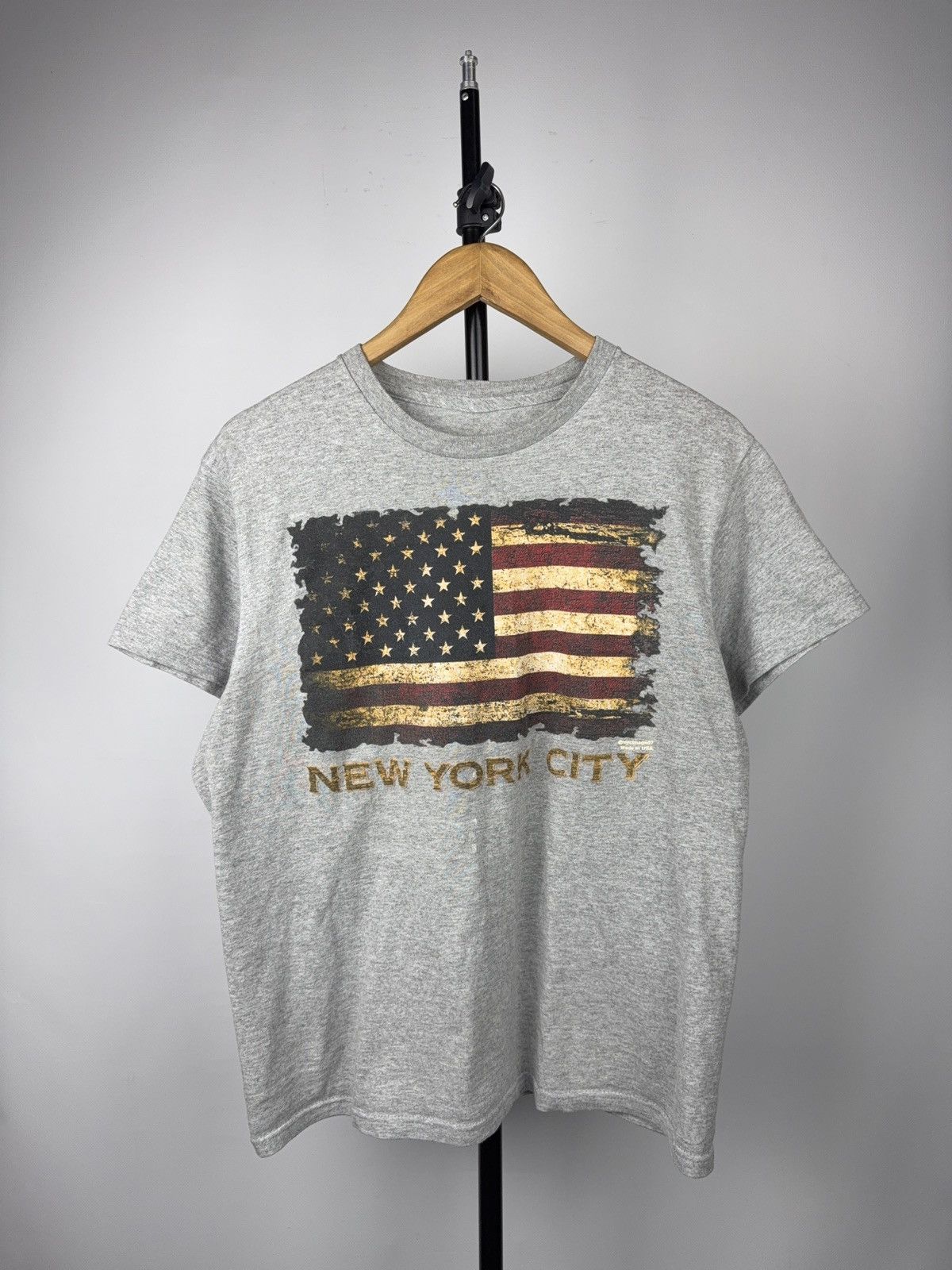 Vintage Vintage 00s NEW YORK NYC American Flag Graphic T-Shirt Grey Size US M / EU 48-50 / 2 - 1 Thumbnail