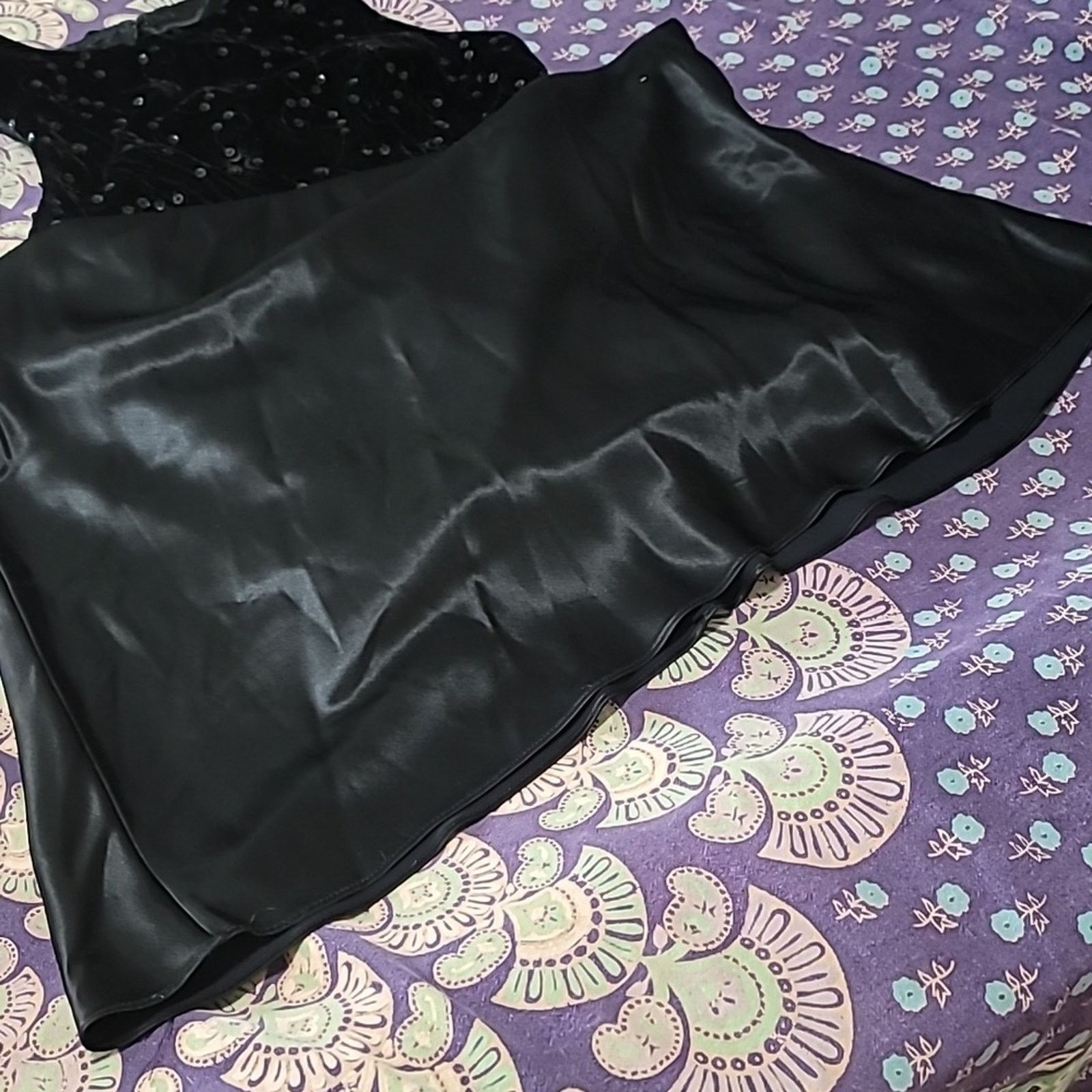 Never Worn VTG 2000s Prom Dress Long Silky Satin Velvet is available for  purchase on au PAY Market - Imported Goods Online Store Co.Ltd. | au PAY  Market - Online Shopping Site