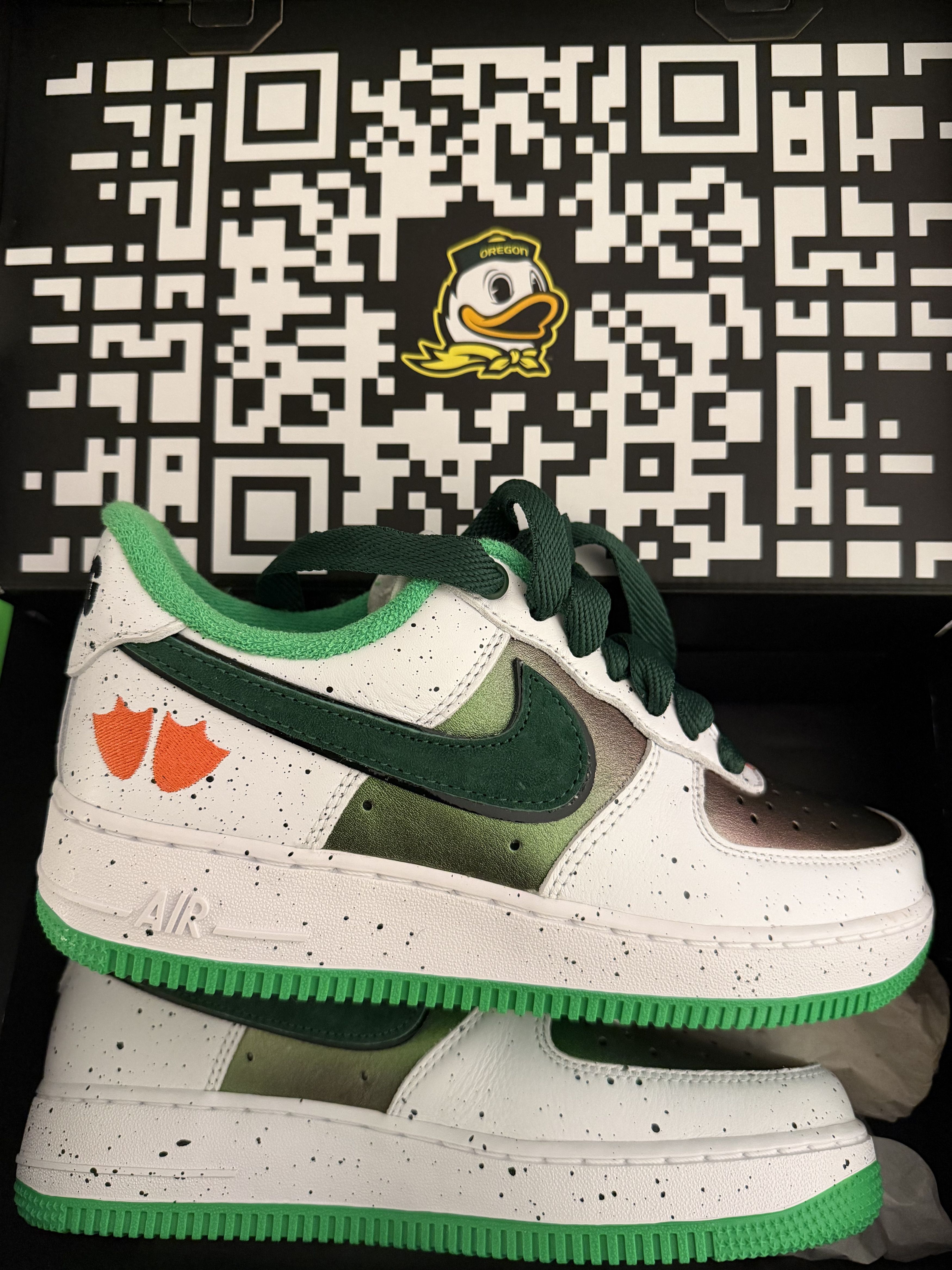 Nike Nike Air Force 1 DOAF Oregon 'Egg or Duck' PE Size US 6 / EU 39 - 1 Thumbnail