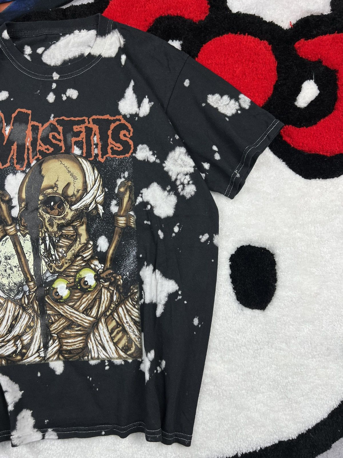 Band Tees Vintage Misfits Skulls Mudwash Rhinestones Grunge Y2K Tee Size US S / EU 44-46 / 1 - 3 Thumbnail