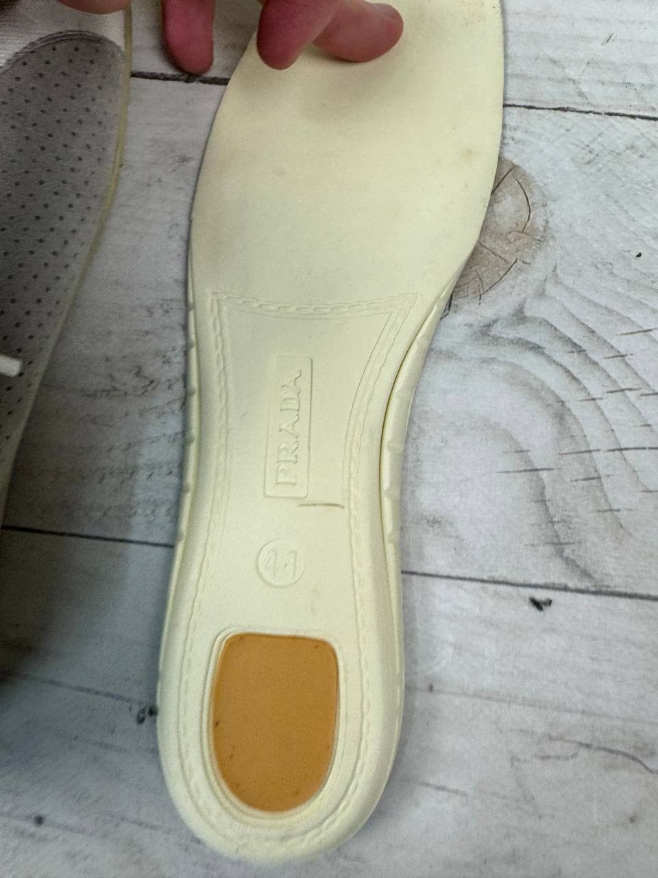 Prada Prada Low Top Leather Sneakers Logo Luxury Size US 9 / EU 42 - 14 Thumbnail