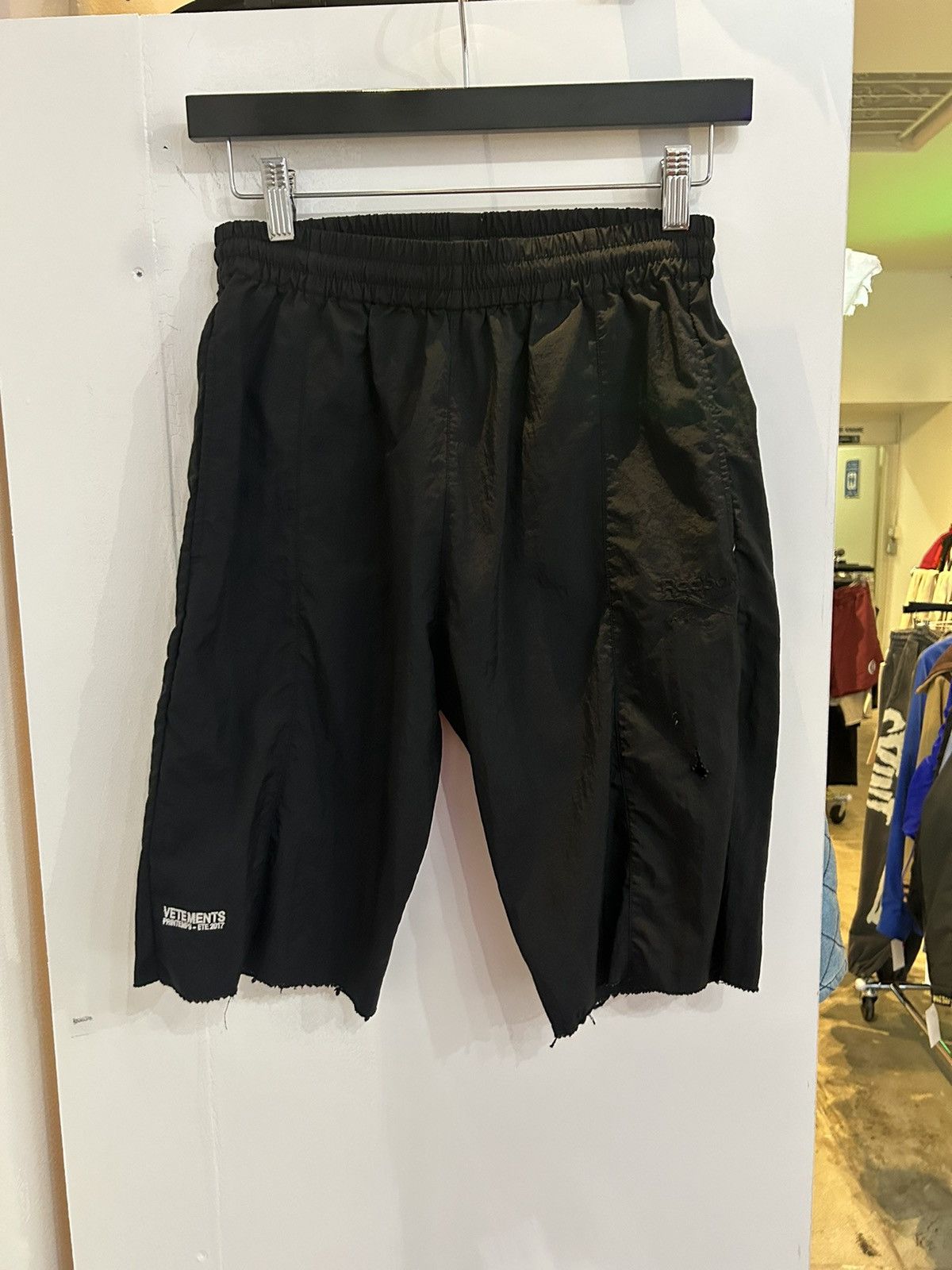 Vetements Vetements cutoff shorts Size US 28 / EU 44 - 1 Thumbnail