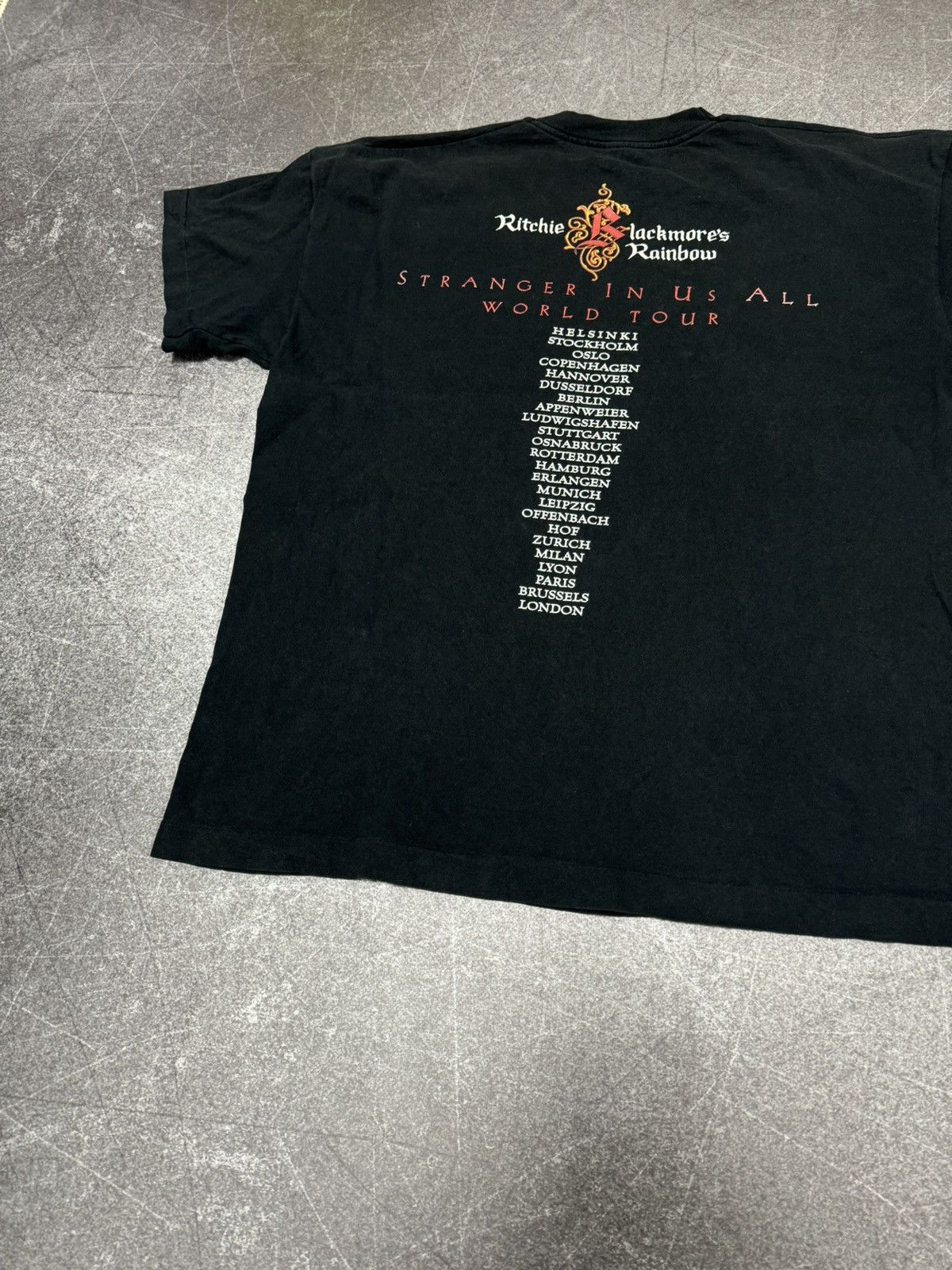 Band Tees Vintage 1995 Ritchie Blackmore Rainbow T Shirt Size US L / EU 52-54 / 3 - 15 Thumbnail