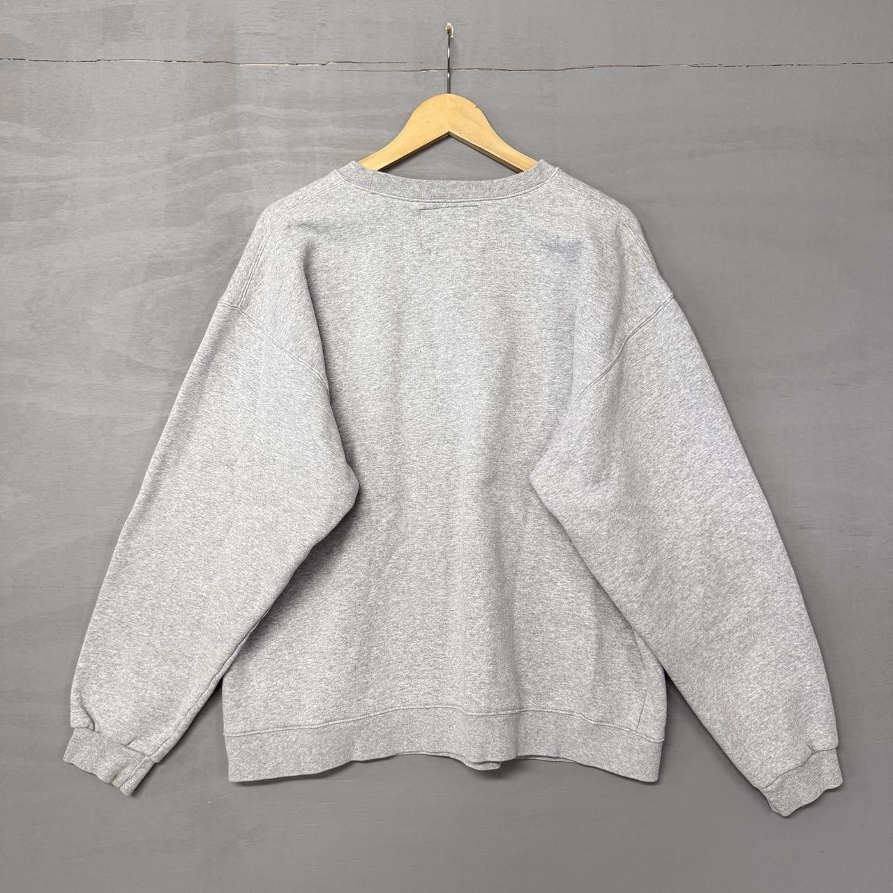 Guess Vintage Guess Sport USA Embroidered Grey Sweatshirt Large Size US L / EU 52-54 / 3 - 4 Thumbnail