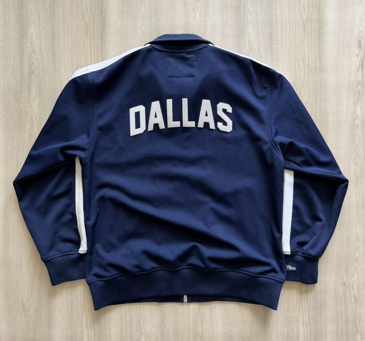 Mitchell & Ness Mitchell & Ness Throwbacks Dallas Cowboys Track Jacket Sz L Size US L / EU 52-54 / 3 - 1 Thumbnail