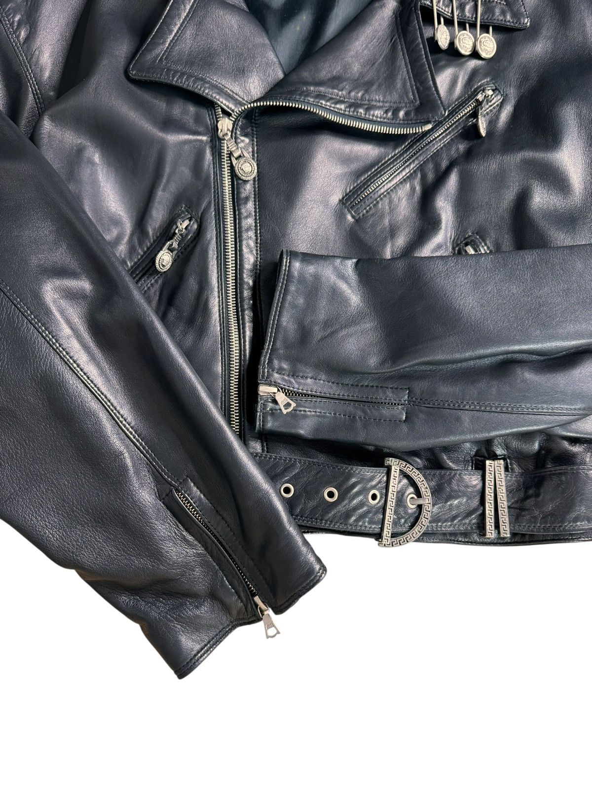 Versace Gianni Versace SS 94 leather Medusa safety pin biker jacket Size M / US 6-8 / IT 42-44 - 10 Thumbnail