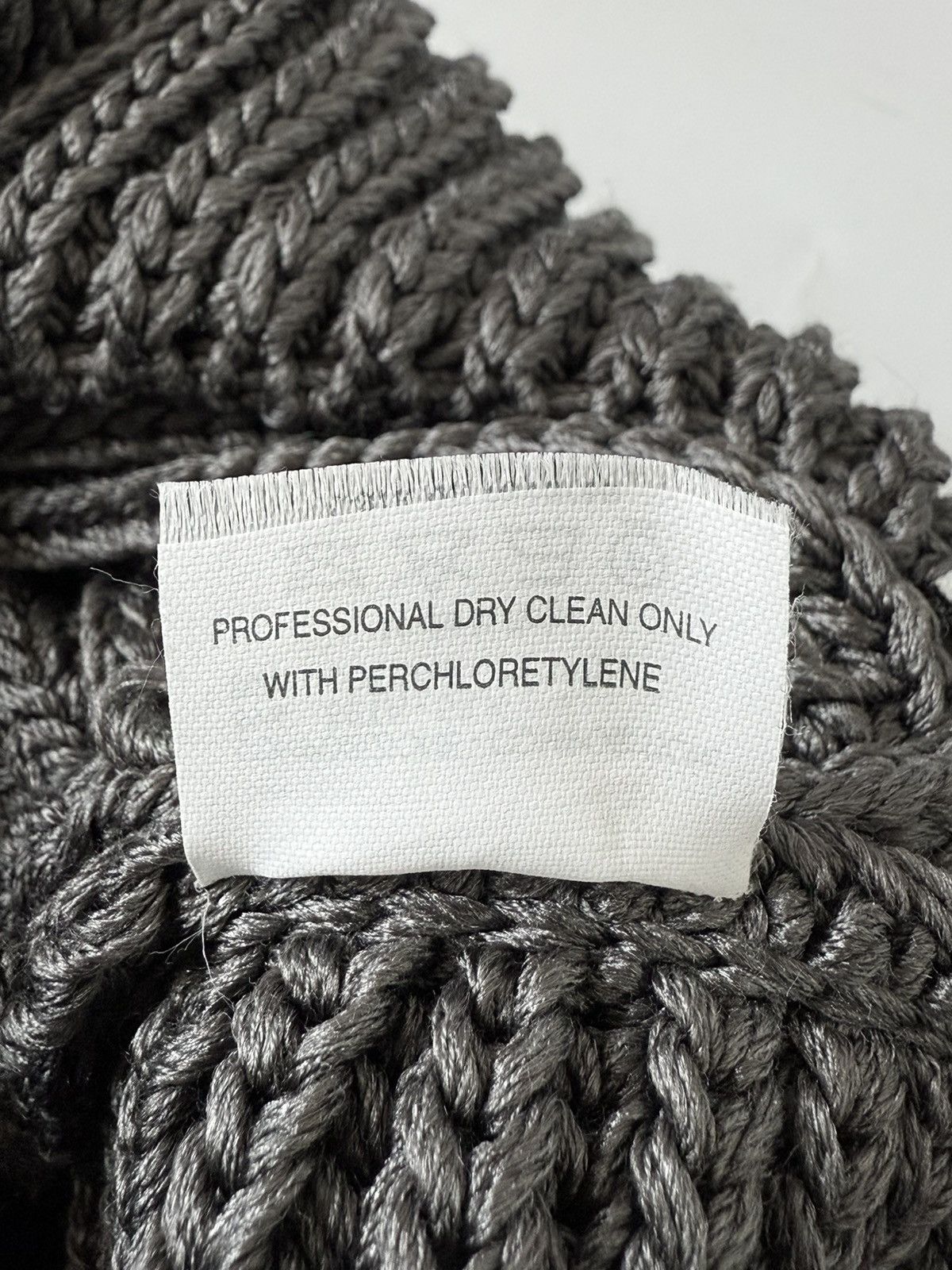 Yves Saint Laurent Yves Saint Laurent Rive Gauche by Tom Ford Gray Hood Scarf Size ONE SIZE - 7 Thumbnail