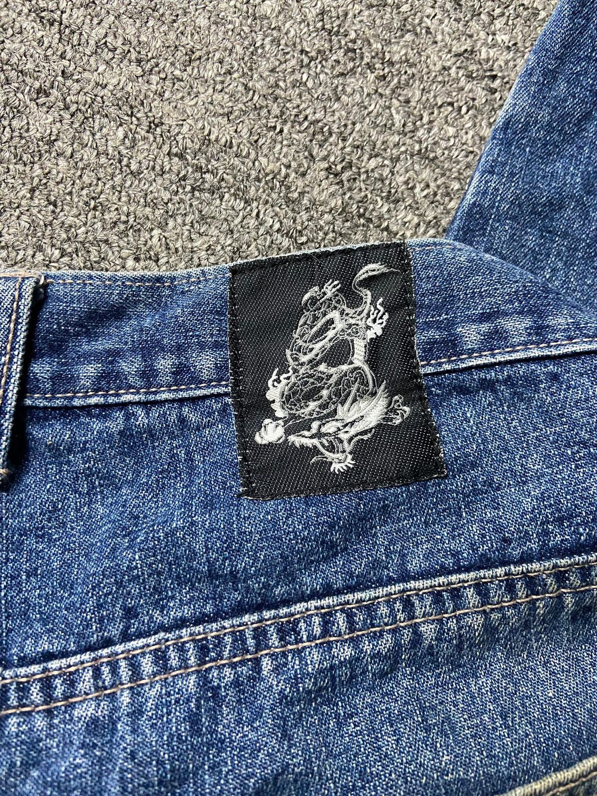 Japanese Brand Vintage Top Town Dragon Print Denim Jeans (162) Size US 32 / EU 48 - 4 Thumbnail