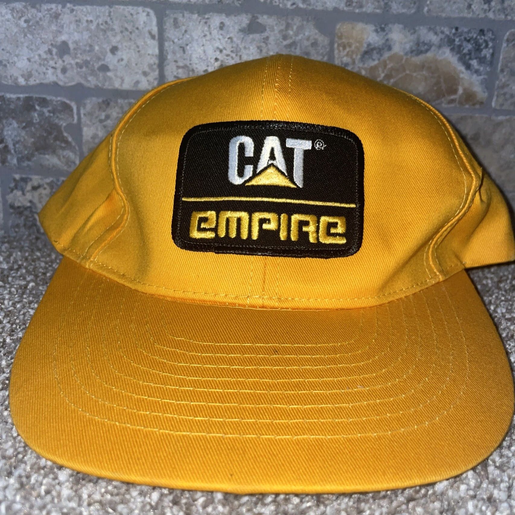 Vintage Empire Cat Yellow Embroidered Snap Back Hat Men One Size Cat Empire Yellow Embroidered Snap Back Hat Size ONE SIZE - 3 Thumbnail