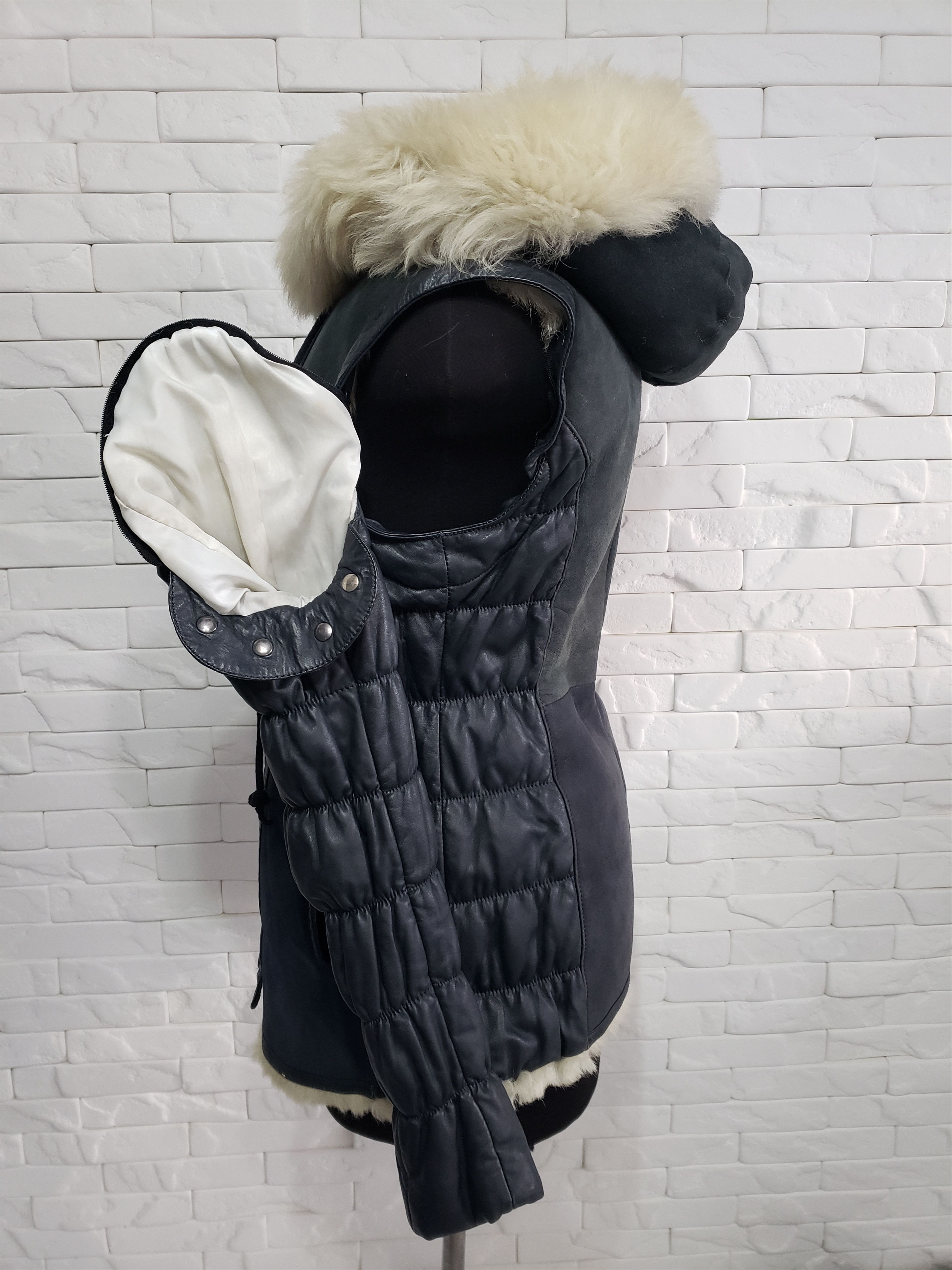 Uniqlo Stylish black women's jacket with a hood. Size M / US 6-8 / IT 42-44 - 5 Thumbnail