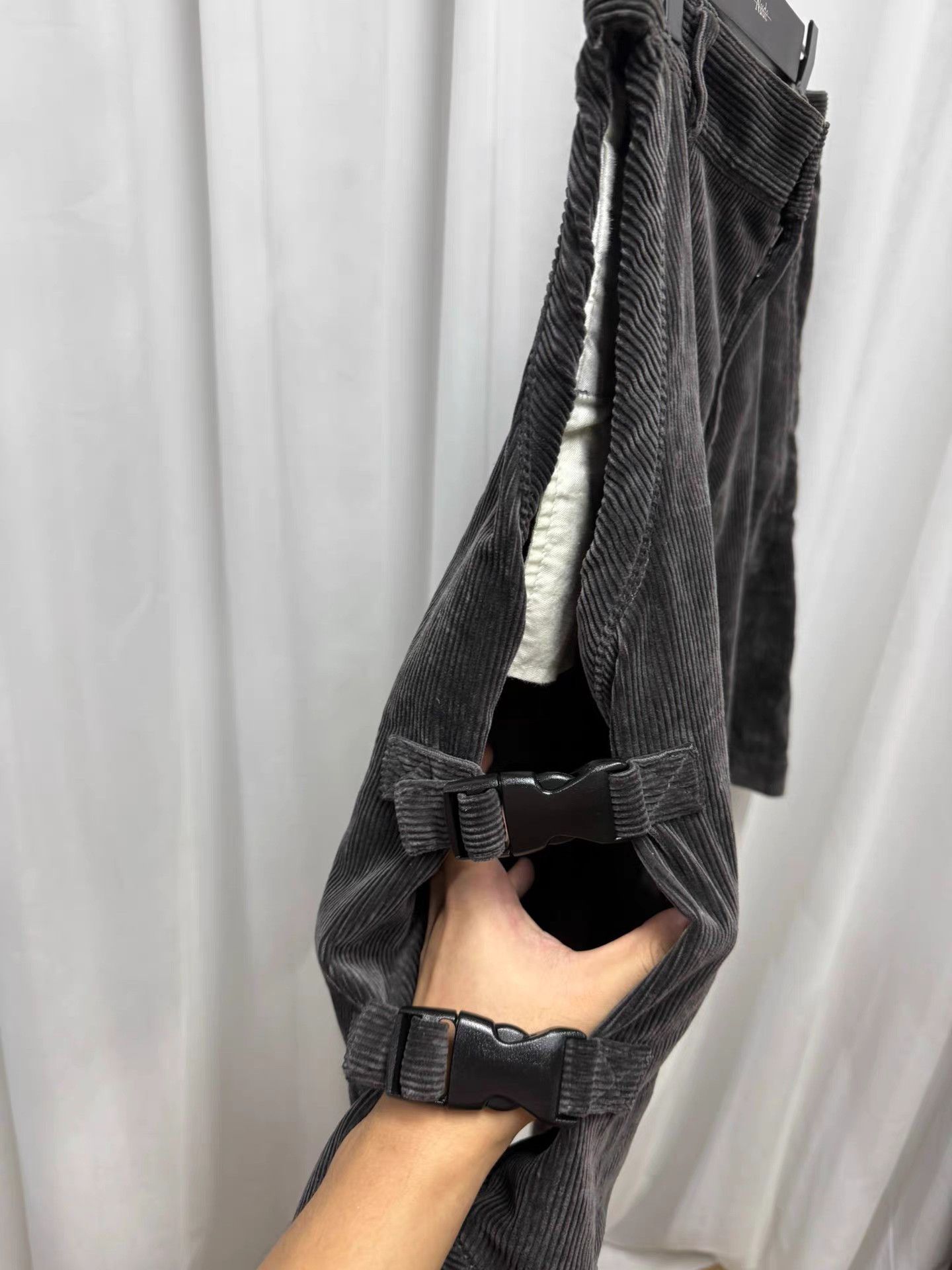 Comme des Garcons Homme Plus Comme des garcons homme plus Corduroy Lace-Up Shorts K20 Size 27" / US 4 / IT 40 - 4 Thumbnail
