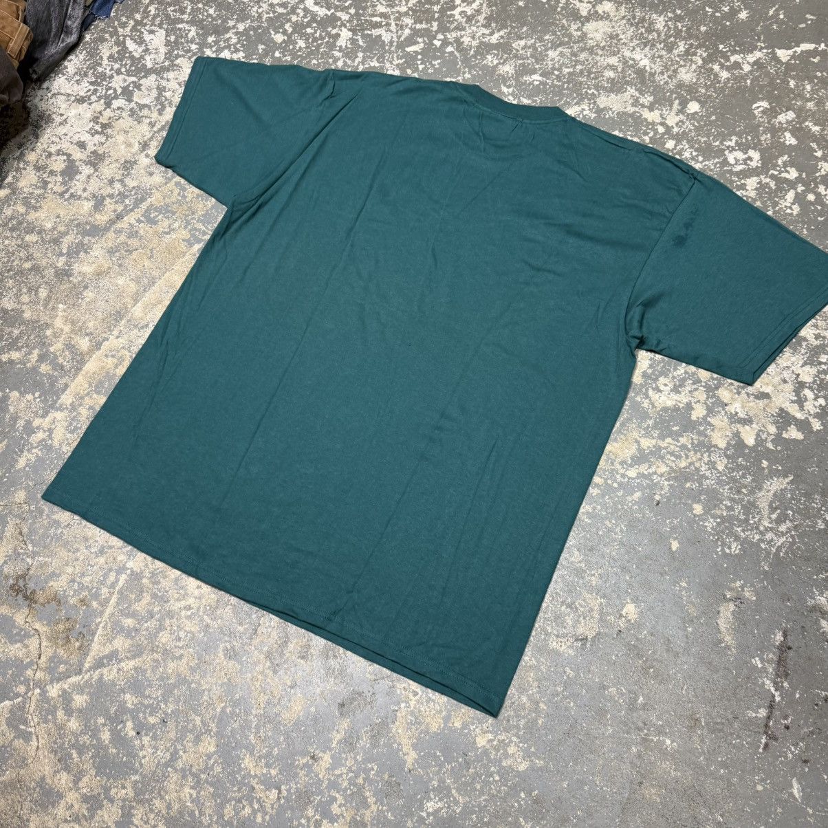 Nike Vintage Nike Forest Green Blank No Swoosh 90s Tshirt USA Size US XL / EU 56 / 4 - 10 Thumbnail