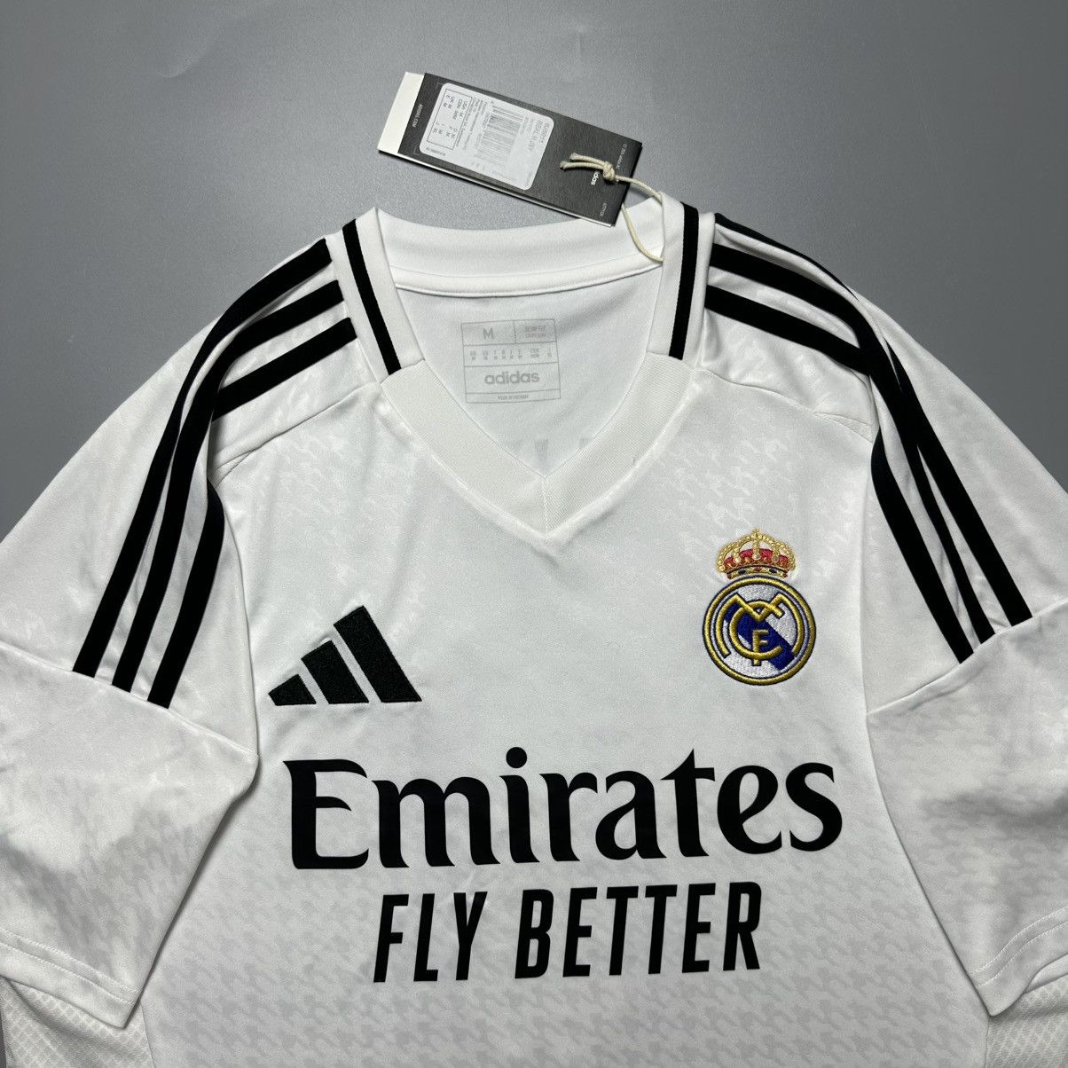 Adidas REAL MADRID ADIDAS 2024/2025 SOCCER HOME JERSEY #8 VALVERDE Size US M / EU 48-50 / 2 - 4 Thumbnail