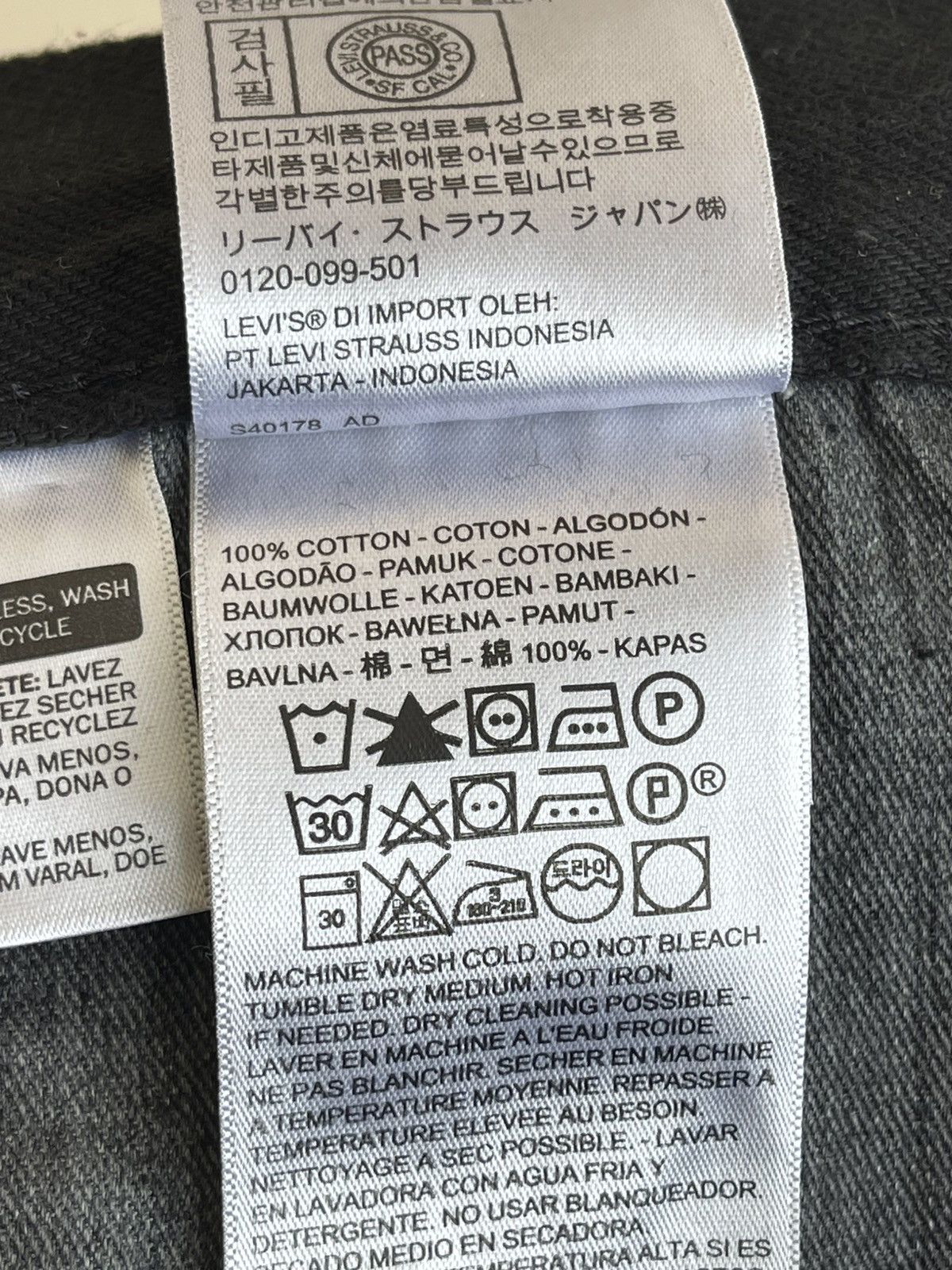 Levi's Premium 501 Straight Leg Regular Fit 5 Pocket Denim Jeans Size US 32 / EU 48 - 18 Thumbnail