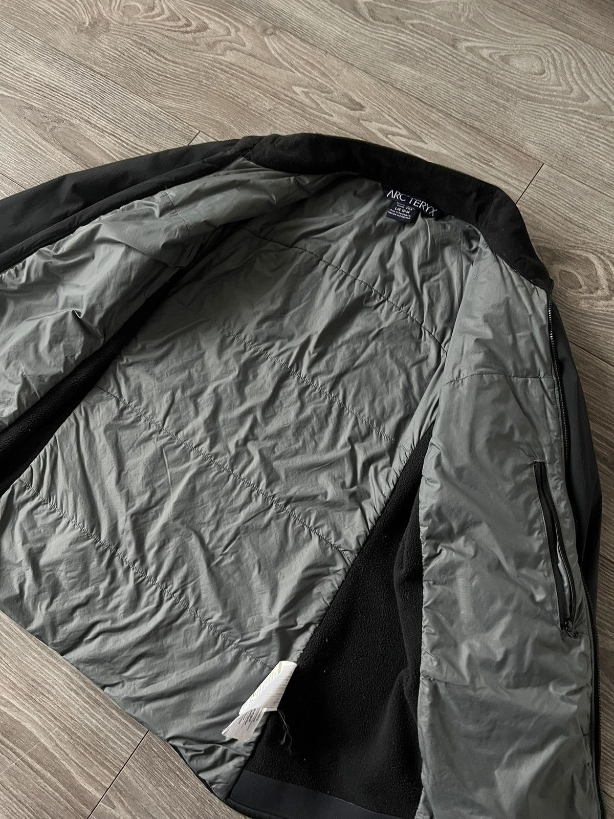 Arc'teryx ‼️Vintage Arcteryx Atom LT Reflection Logo Gorpcore Jacket‼️ Size L / US 10 / IT 46 - 17 Thumbnail