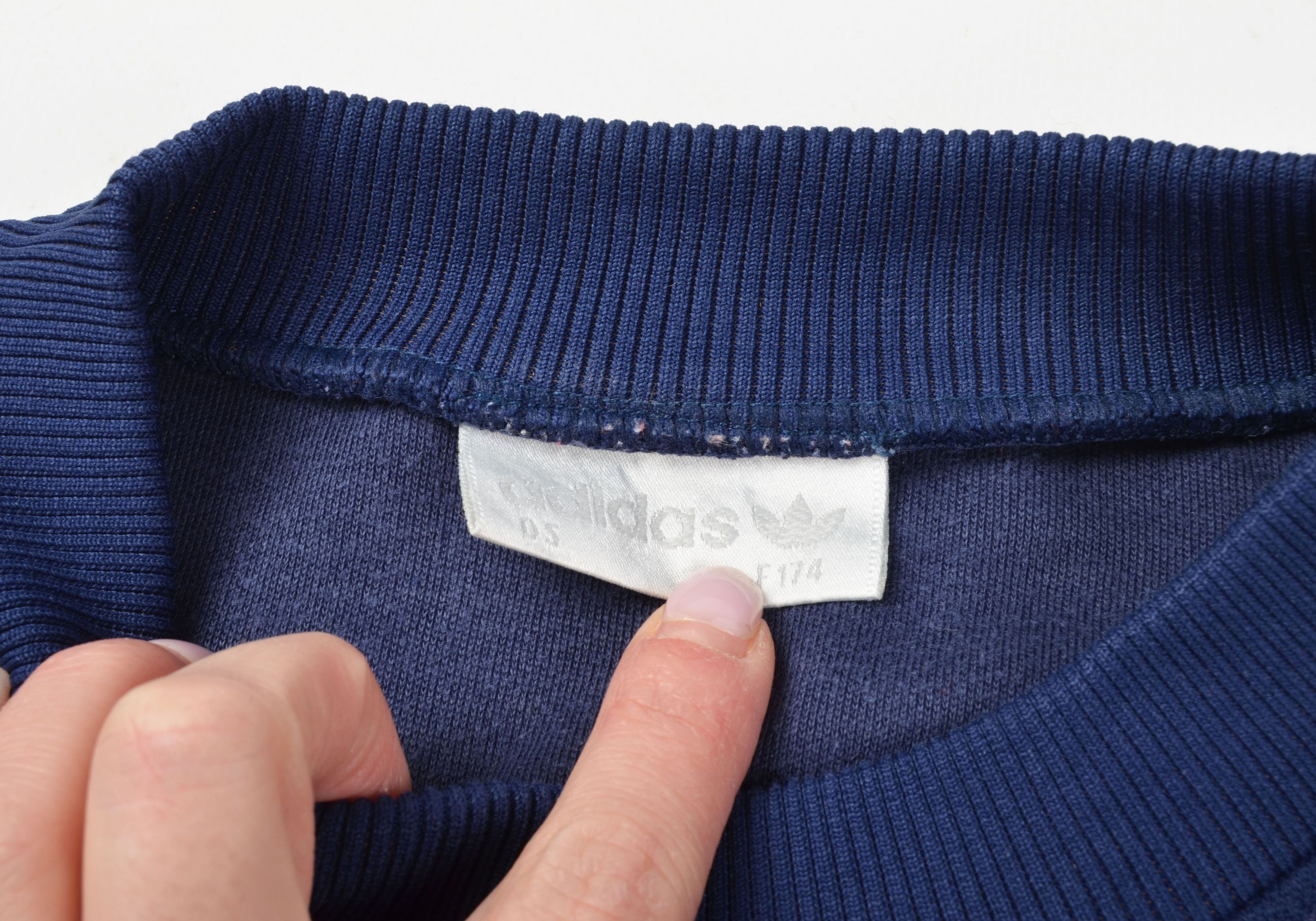 Adidas Vintage Adidas 80's Trefoil Blue Crewneck Baggy Sweatshirt Size US M / EU 48-50 / 2 - 5 Thumbnail