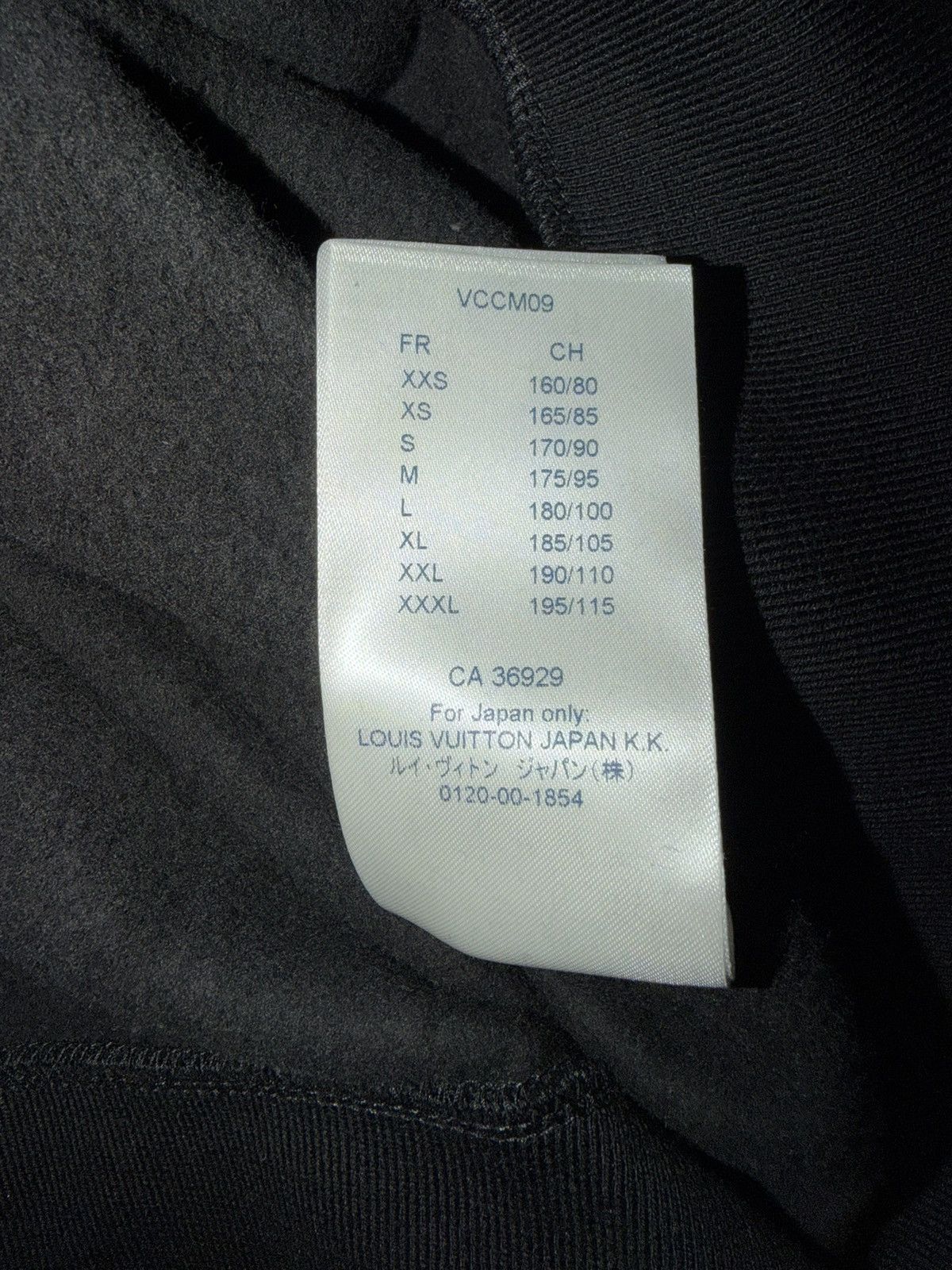 Louis Vuitton Louis Vuitton Sweatshirt Lv Logo Size US XXL / EU 58 / 5 - 9 Thumbnail