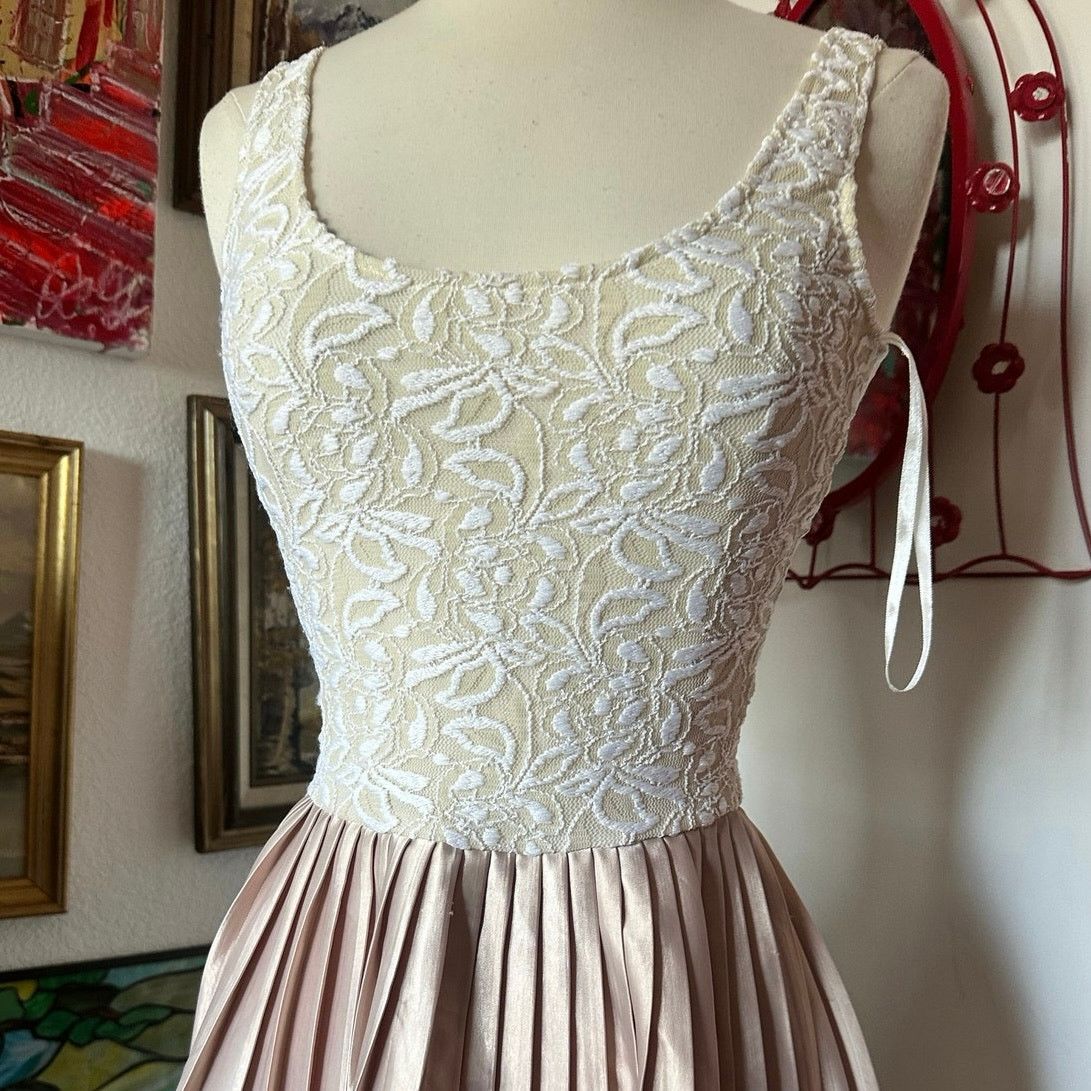 Other motel rocks beige white lace skater dress Size XS / US 0-2 / IT 36-38 - 2 Thumbnail