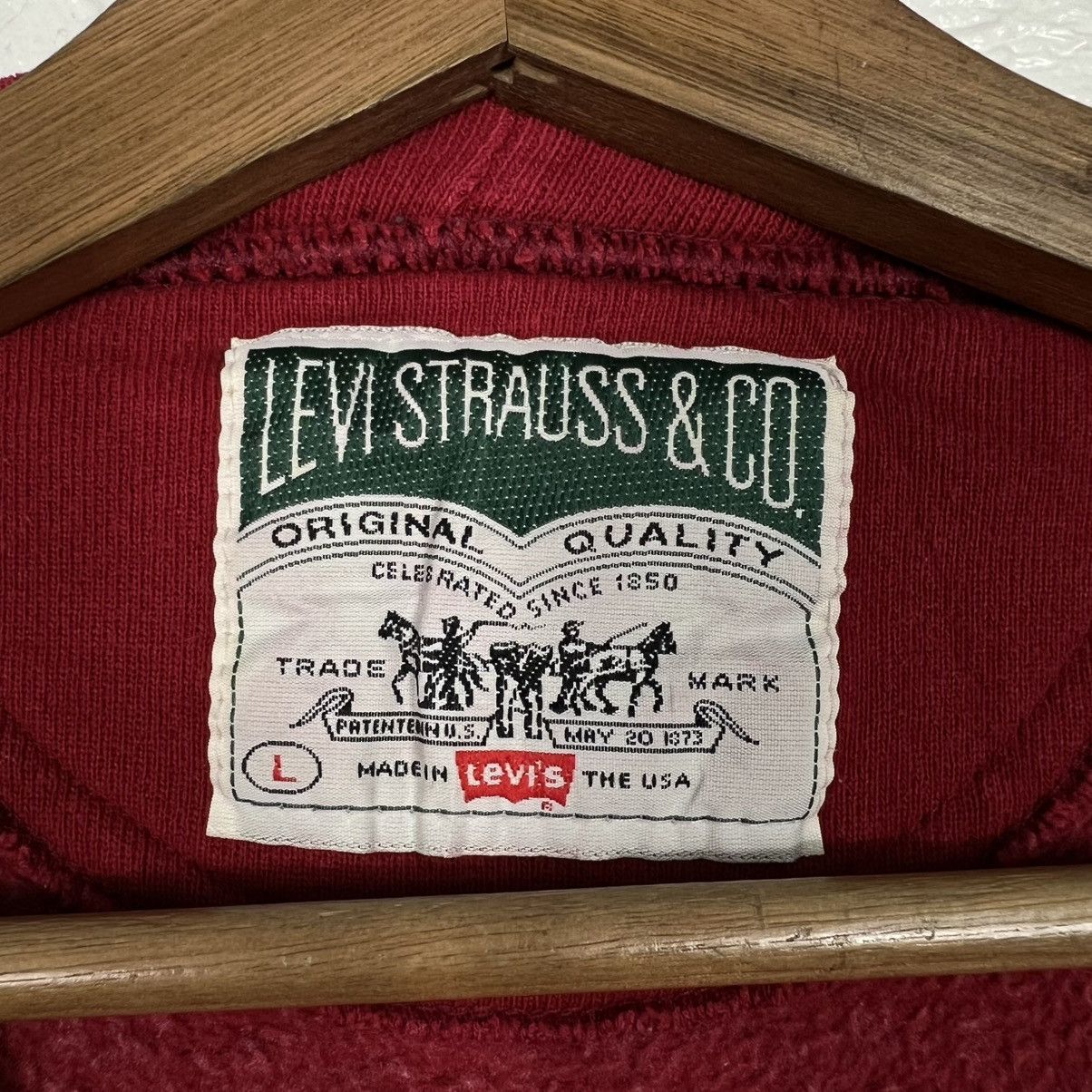 Levi's Vintage LEVIS STRAUSS Made in Usa Red Sweatshirt #3965-C181 Size US L / EU 52-54 / 3 - 9 Thumbnail