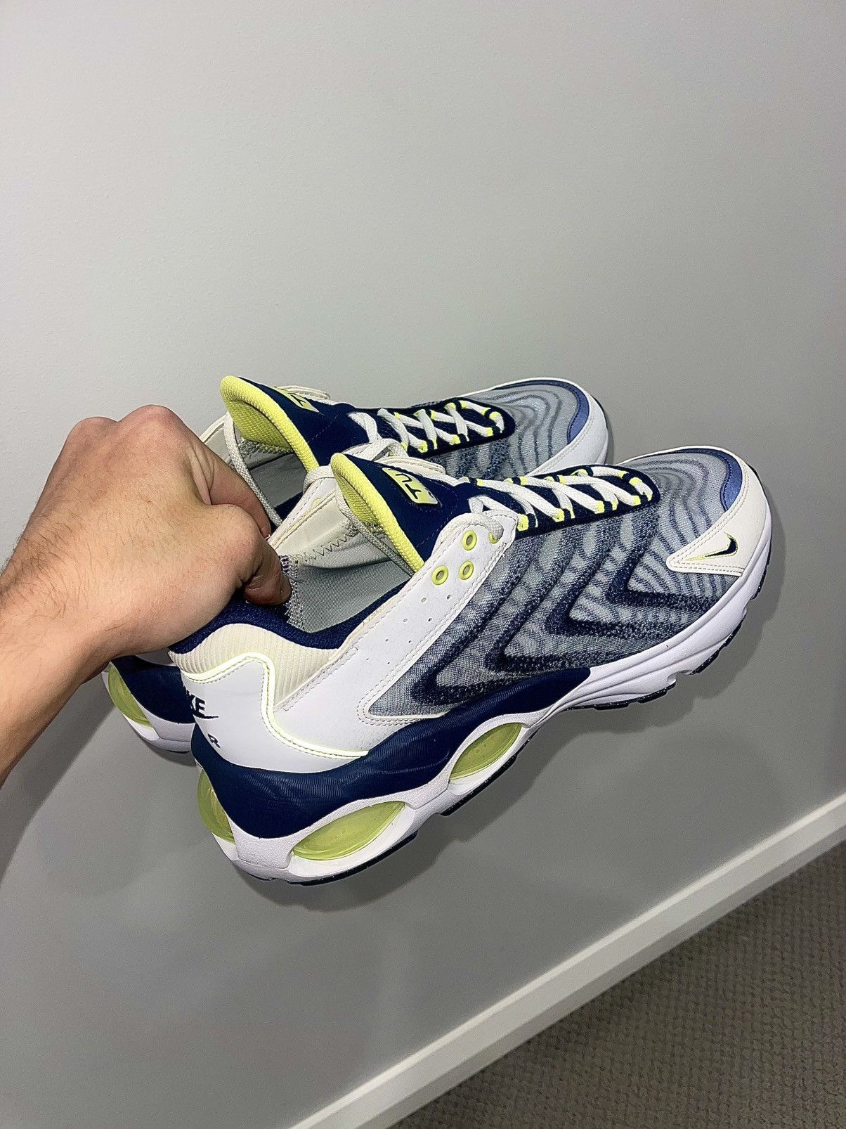 Nike Air Max TW (White and Navy colourway)