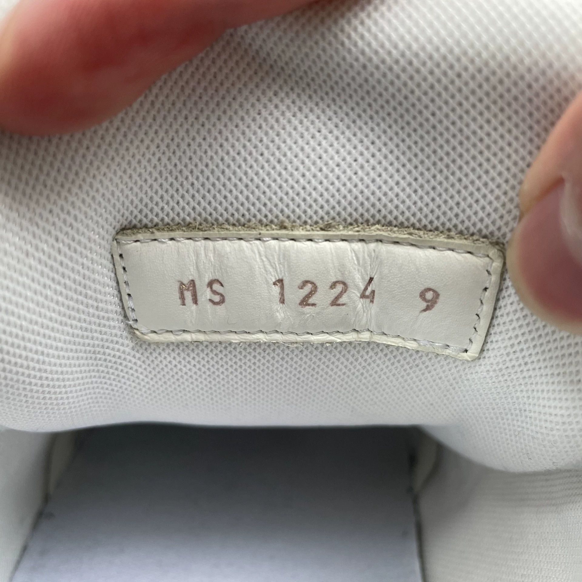 Louis Vuitton LV Trainer 99 new off-white unisex size 43 Size US 10 / EU 43 - 8 Thumbnail