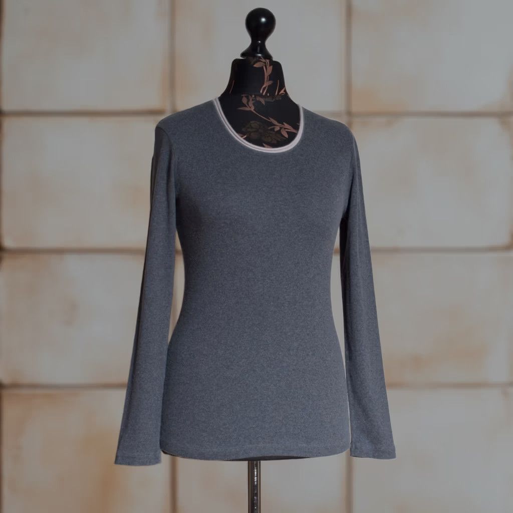 Fabiana Filippi Fabiana Filippi Grey Cashmere Blend Knit Top Long Sleeve Crew Neck Size S Womens Pullover Jumper Knit Top White not applicable Size S / US 4 / IT 40 - 1 Thumbnail