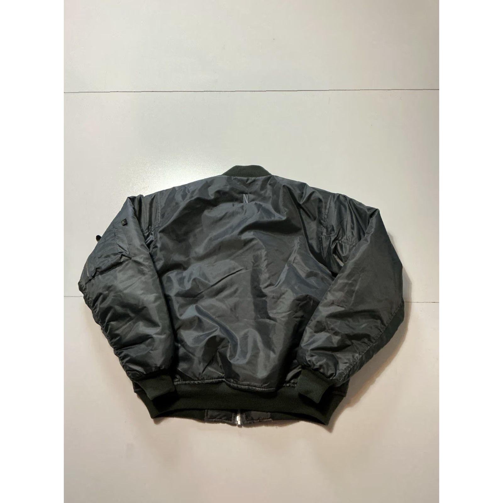 Rothco VINTAGE Netflix Atlas 2022 Ranger Cast & Crew Sci Fi Movie Film Jennifer Lopez MA-1 Flight Bomber Full Zip Reversible Jacket S Gray Mens Size US S / EU 44-46 / 1 - 3 Thumbnail