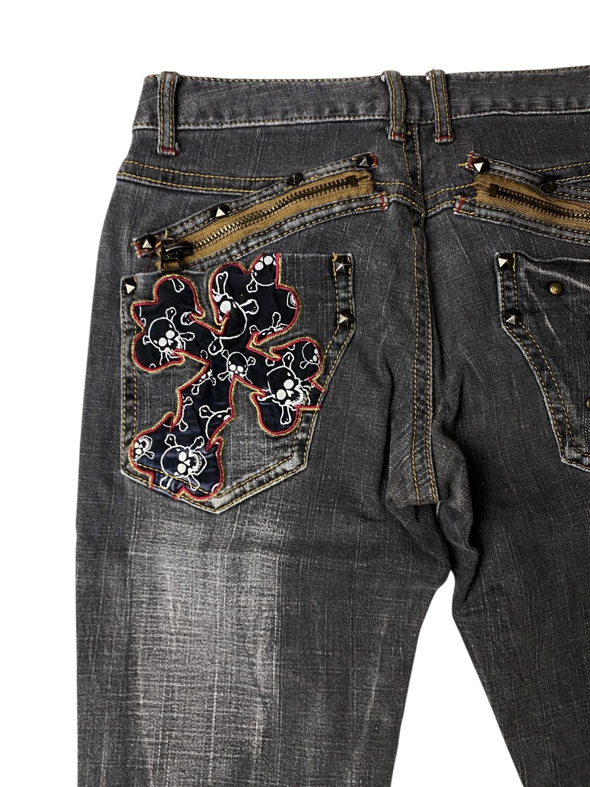 If Six Was Nine 2000's BCBG Skull Cross Studded Flared Jeans Size US 26 / EU 42 - 4 Thumbnail