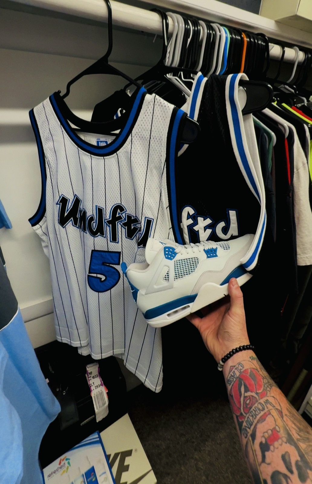 Undefeated Undefeated basketball jersey Size US XXL / EU 58 / 5 - 2 Thumbnail