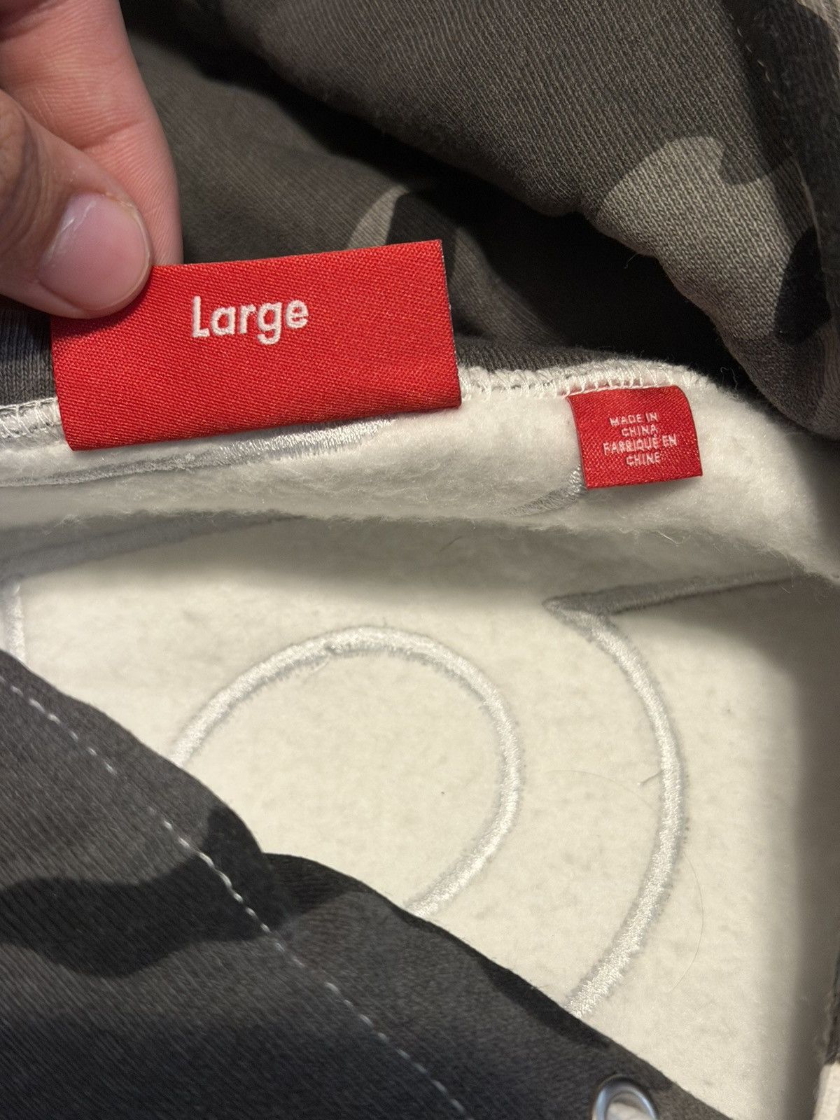 Supreme Supreme Satin Applique ‘Snow Camo’ Size US L / EU 52-54 / 3 - 6 Thumbnail