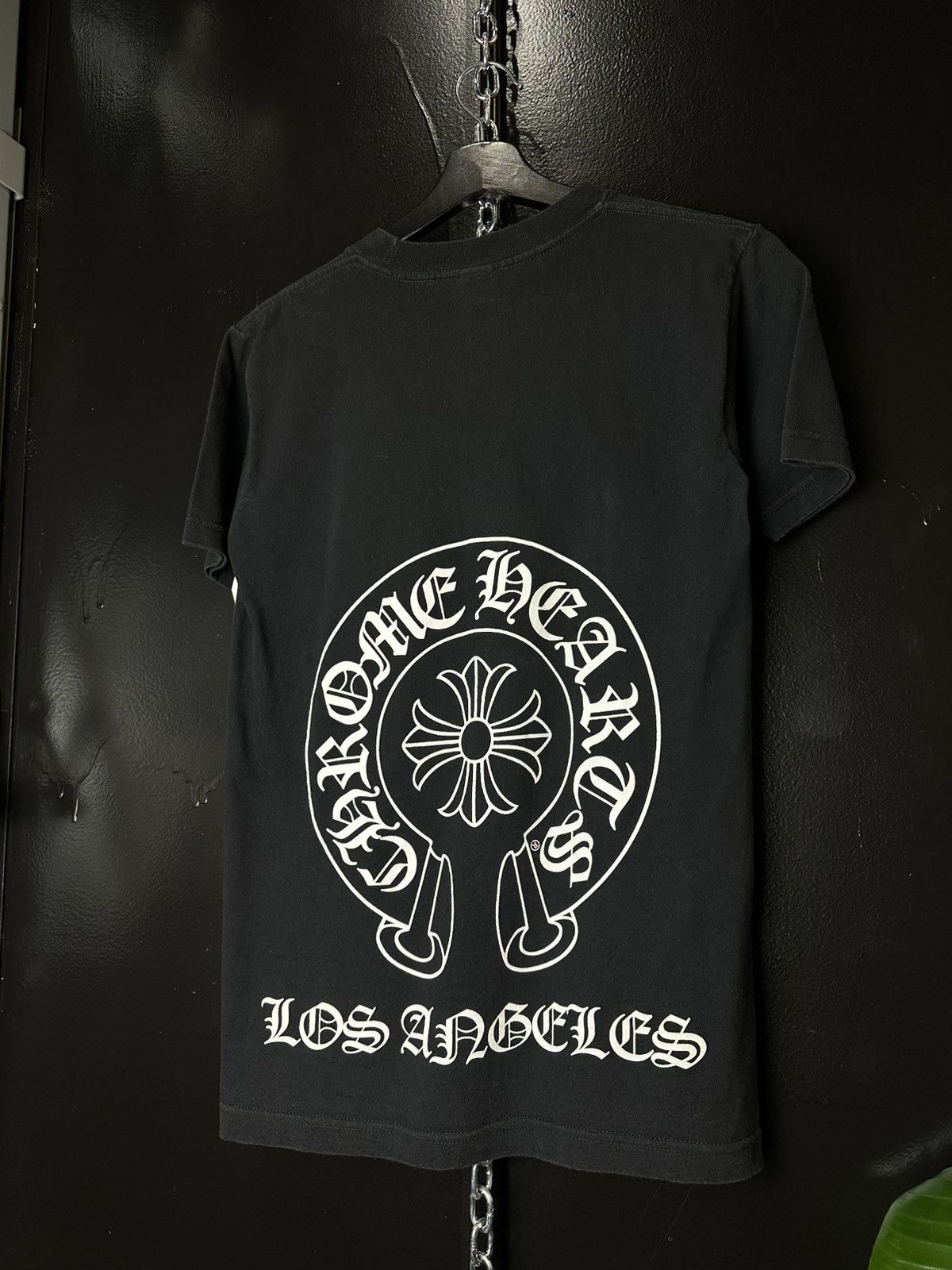 Chrome Hearts Vintage Chrome Hearts Los Angeles Horseshoe Pocket Tee Size US S / EU 44-46 / 1 - 1 Thumbnail