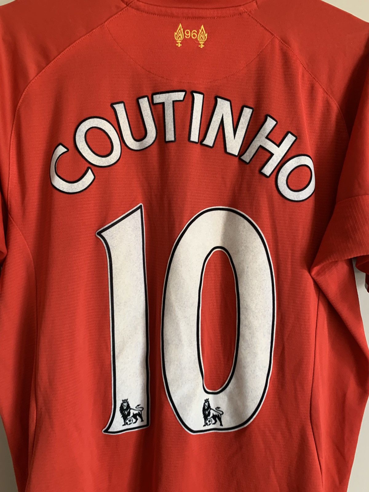 Warrior Liverpool 2014 Football Shirt Warrior Soccer COUTINHO #10 Size US S / EU 44-46 / 1 - 12 Thumbnail
