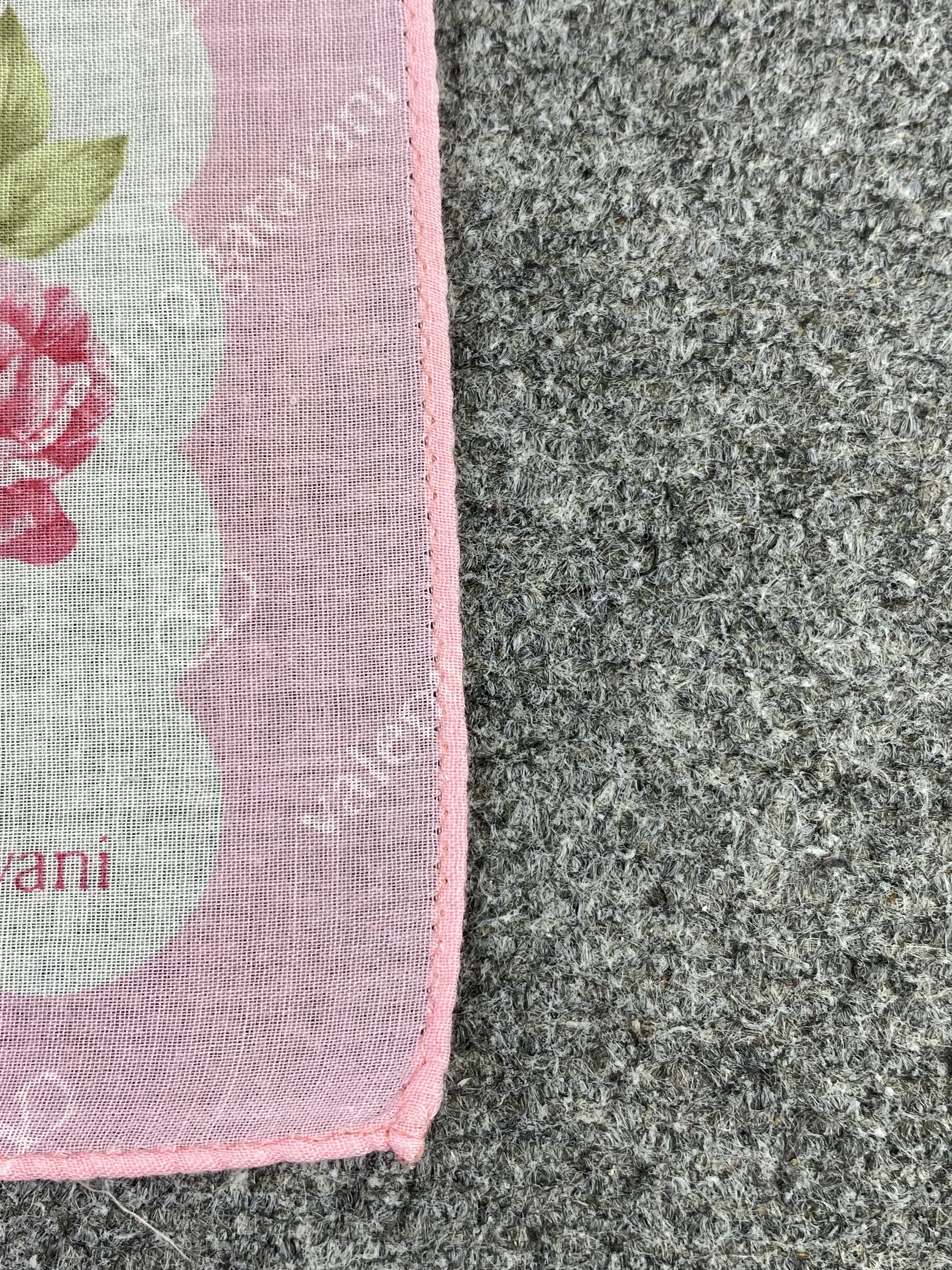 Valentino Valentino Garavani Handkerchief / Neckerchief KT0181 Size ONE SIZE - 6 Thumbnail
