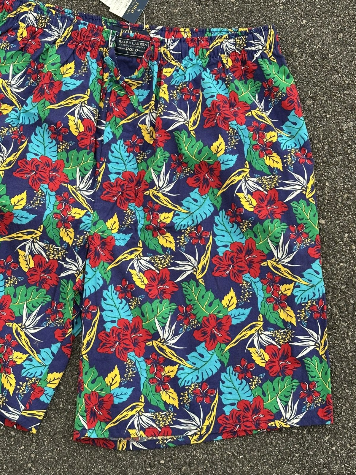 Polo Ralph Lauren Polo Ralph Lauren floral-print swim shorts. Size US 32 / EU 48 - 6 Thumbnail