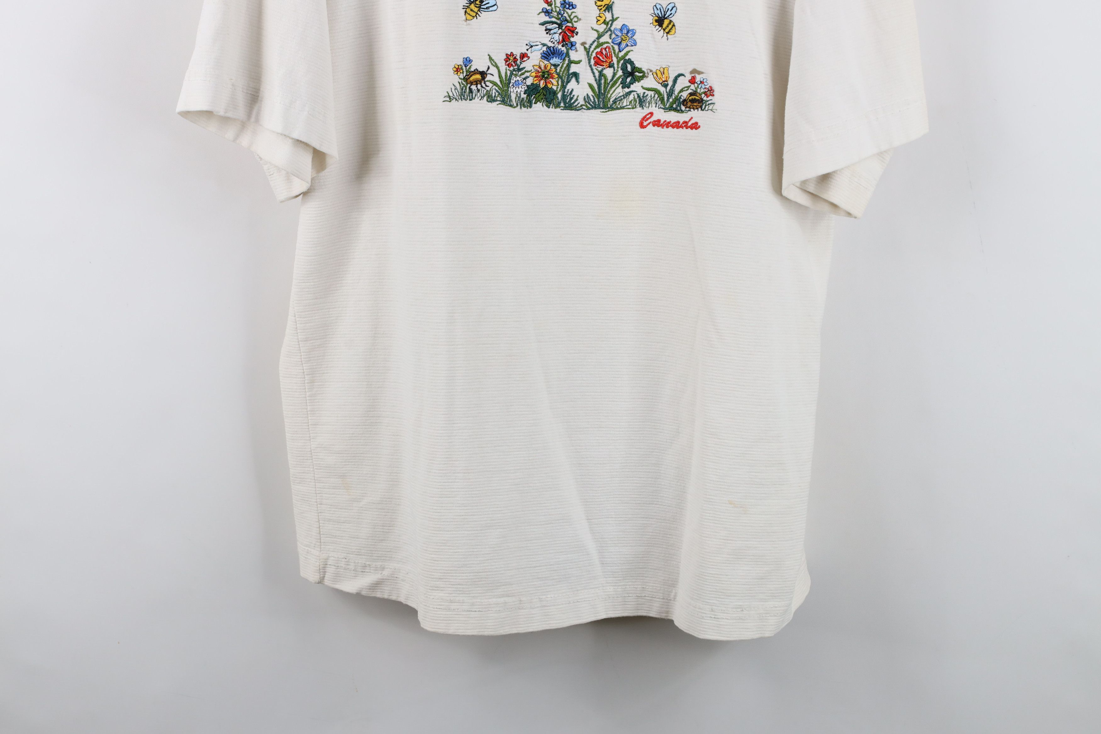 Vintage Vintage 90s Streetwear Canada Bees Flower Ribbed T-Shirt Size L / US 10 / IT 46 - 3 Thumbnail
