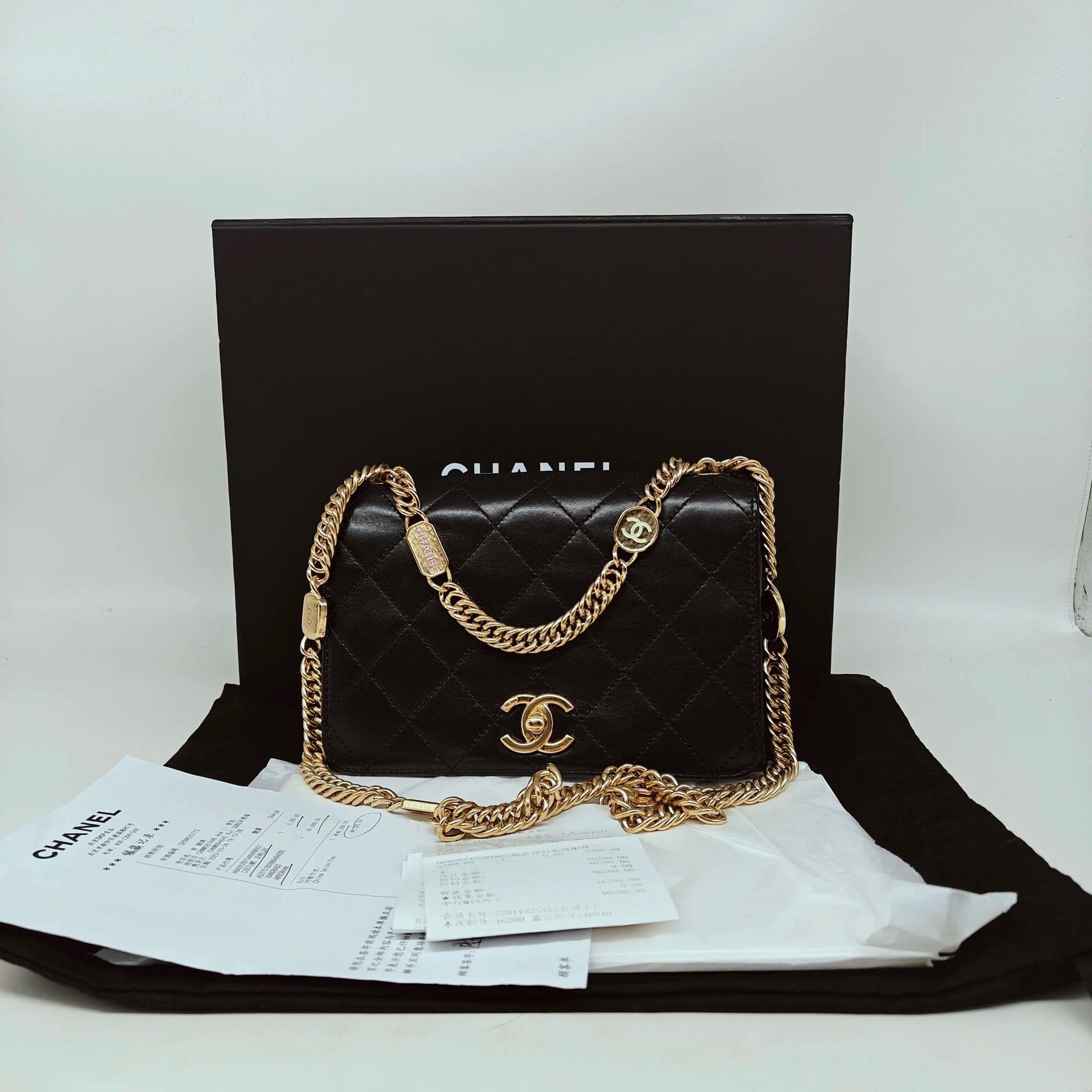 Chanel Pre-loved Bag Very good condition Size ONE SIZE - 1 Thumbnail