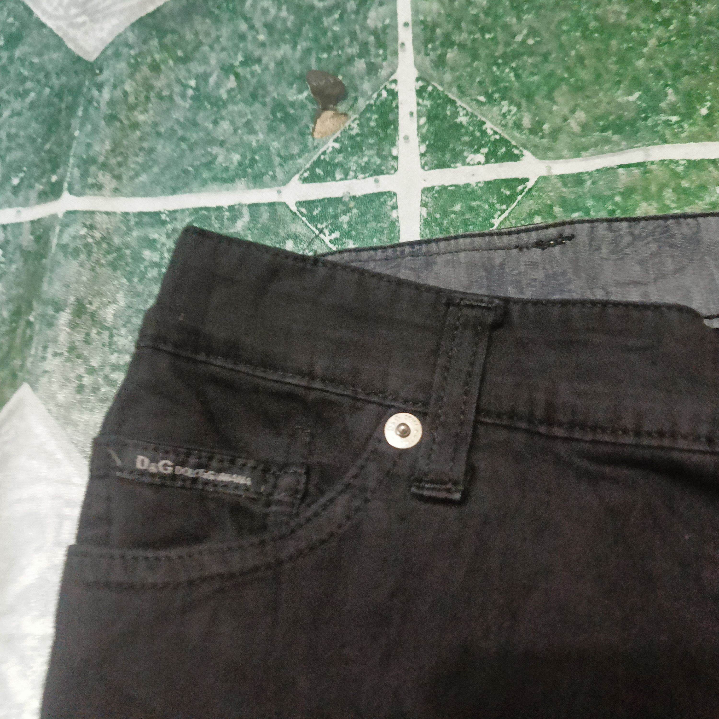 Dolce & Gabbana D&G Dolce Gabbana Short Pants embroidered logo Size 31" - 2 Thumbnail