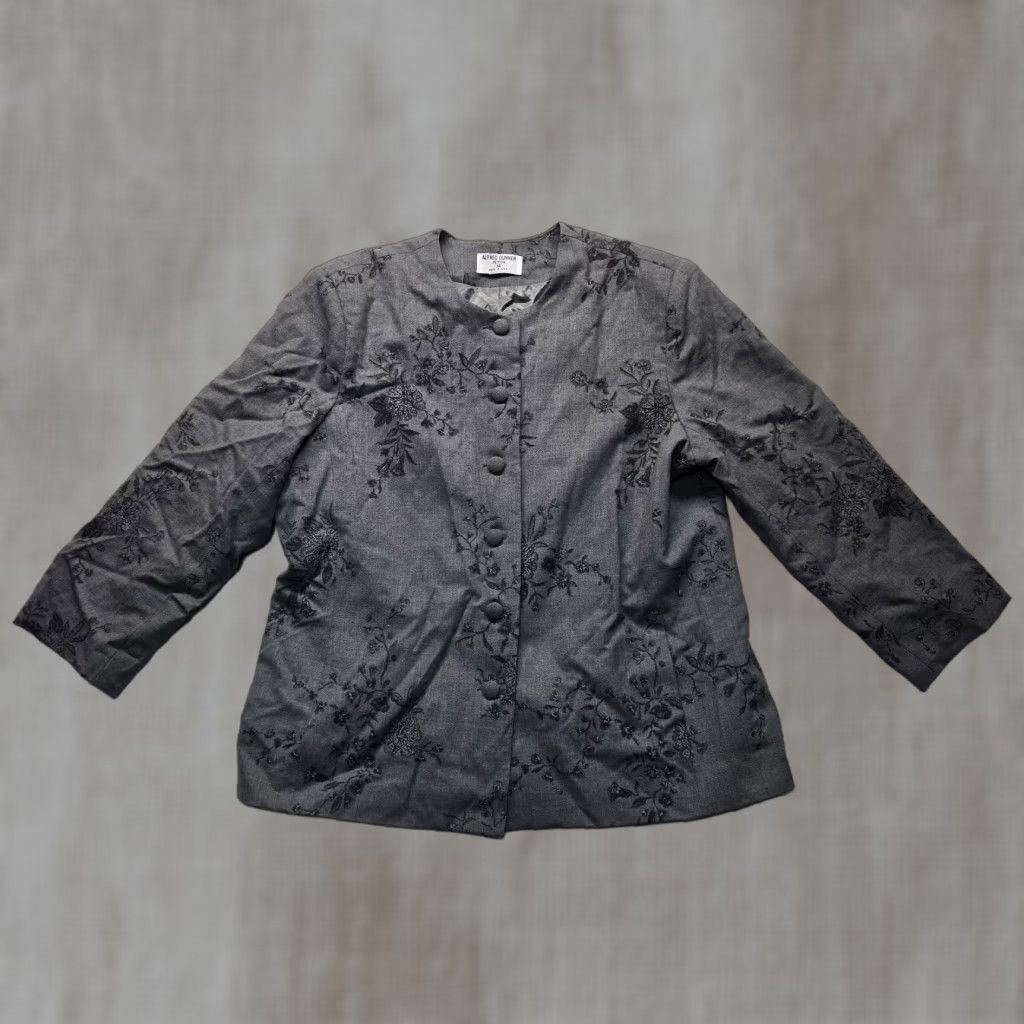 Vintage Alfred Dunner Jacket Women 18P Gray Floral Long Sleeve Button Up Coat Overcoat With Shoulder Pads Size XXL / US 16-18 / IT 52-54 - 1 Thumbnail
