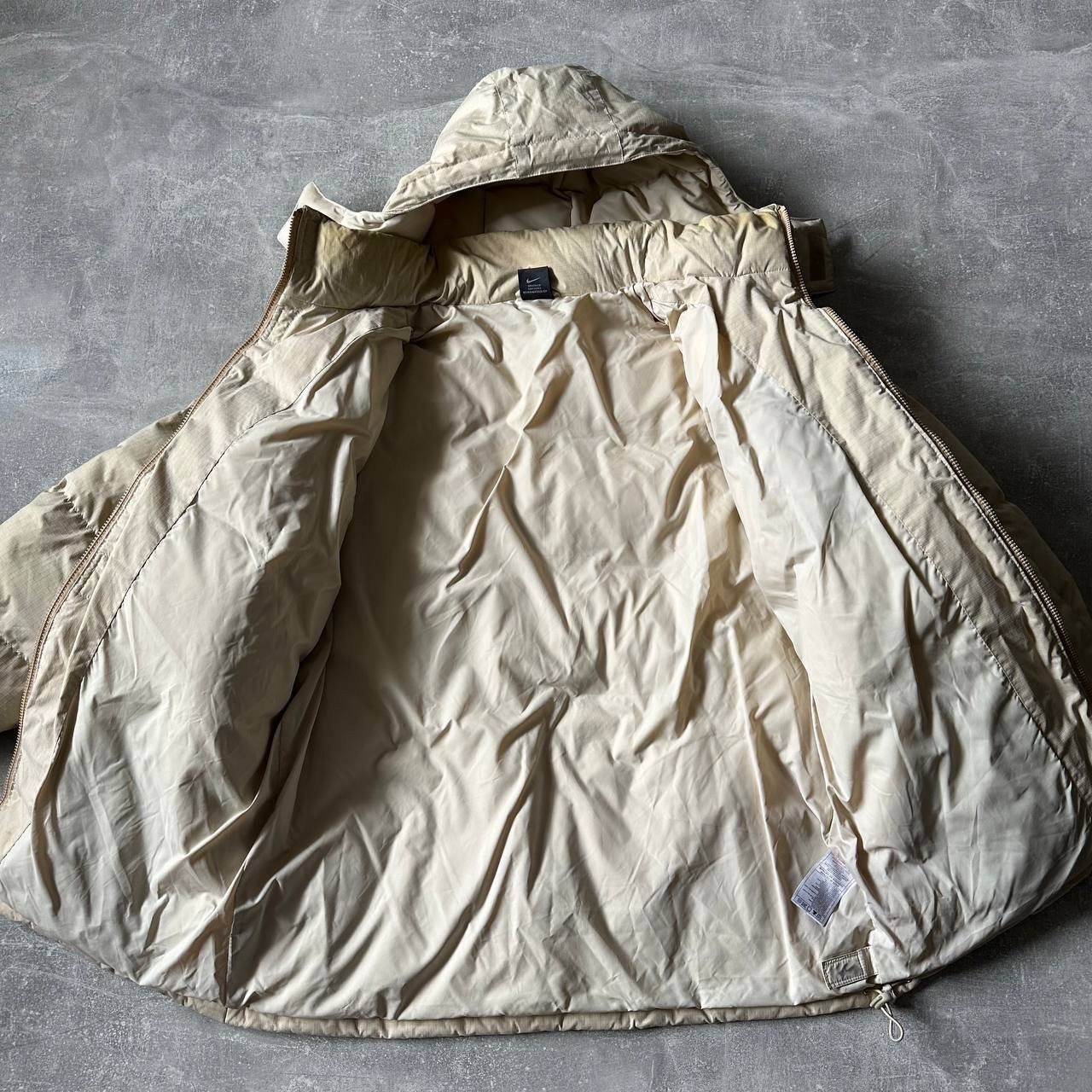 Nike × Vintage Nike Vintage beige USA y2k Down Puffer Jacket bomber coat Size US L / EU 52-54 / 3 - 12 Thumbnail