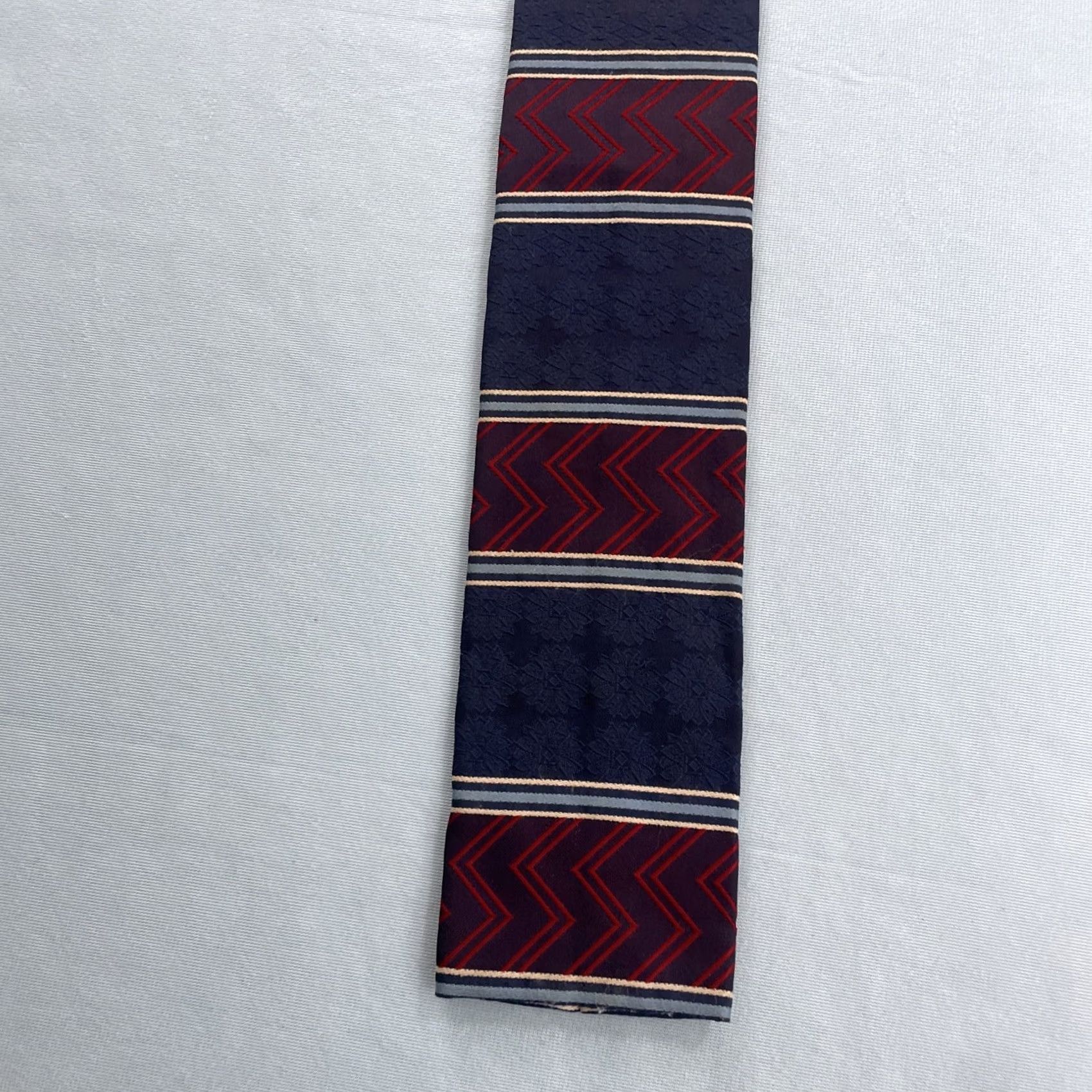 MCM Vtg 60s Ernst Square End NeckTie Union Mod MCM Aztec Patriot Red White Blue 3x54 Capsule Necktie Size ONE SIZE - 2 Thumbnail