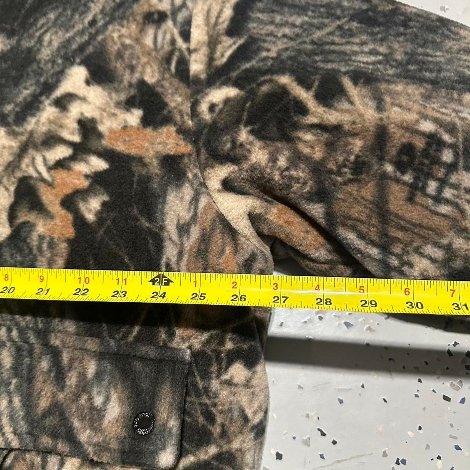 Realtree Vintage Realtree Camo Fleece Zip Up Buttoned Sweater Size US XL / EU 56 / 4 - 4 Thumbnail